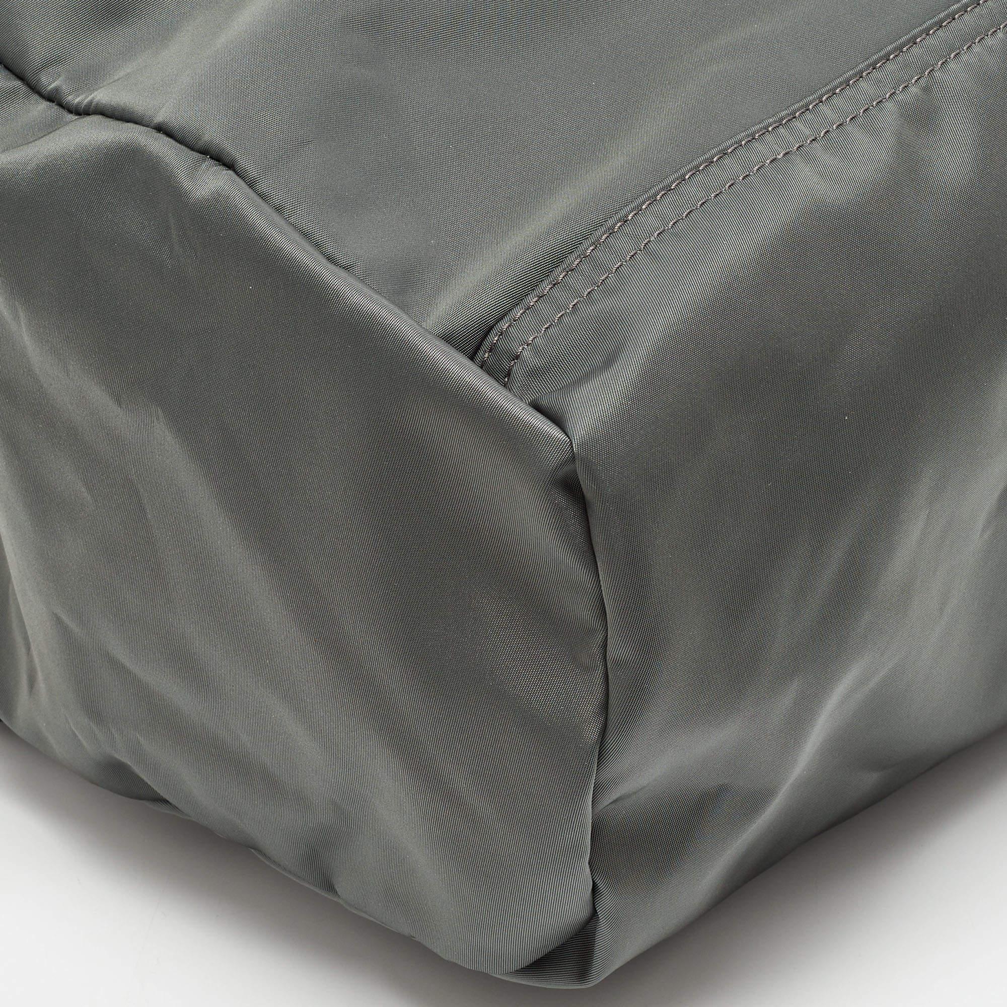 Givenchy Grey/Black Nylon Pandora Top Handle Bag In Good Condition For Sale In Dubai, Al Qouz 2