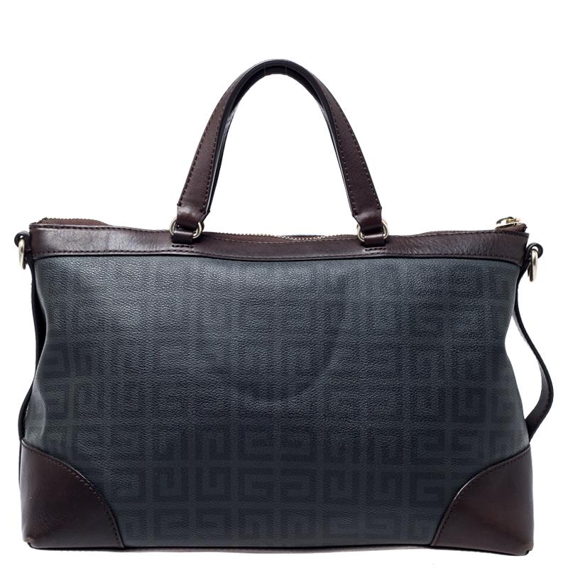 This Givenchy satchel is the perfect bag for daily use. Made from coated canvas, the bag features leather handles and trim. The spacious fabric-lined interior has a zipped pocket and the bag is complete with the brand name on the front.

Includes: