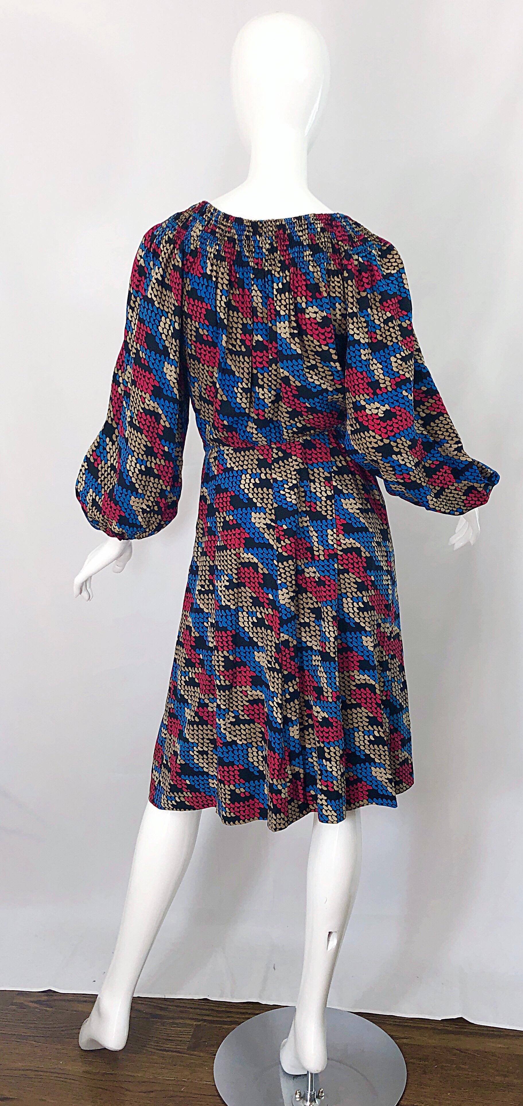 Givenchy Haute Couture 1970s Exaggerated Houndstooth Bishop Sleeve Vintage Dress For Sale 3