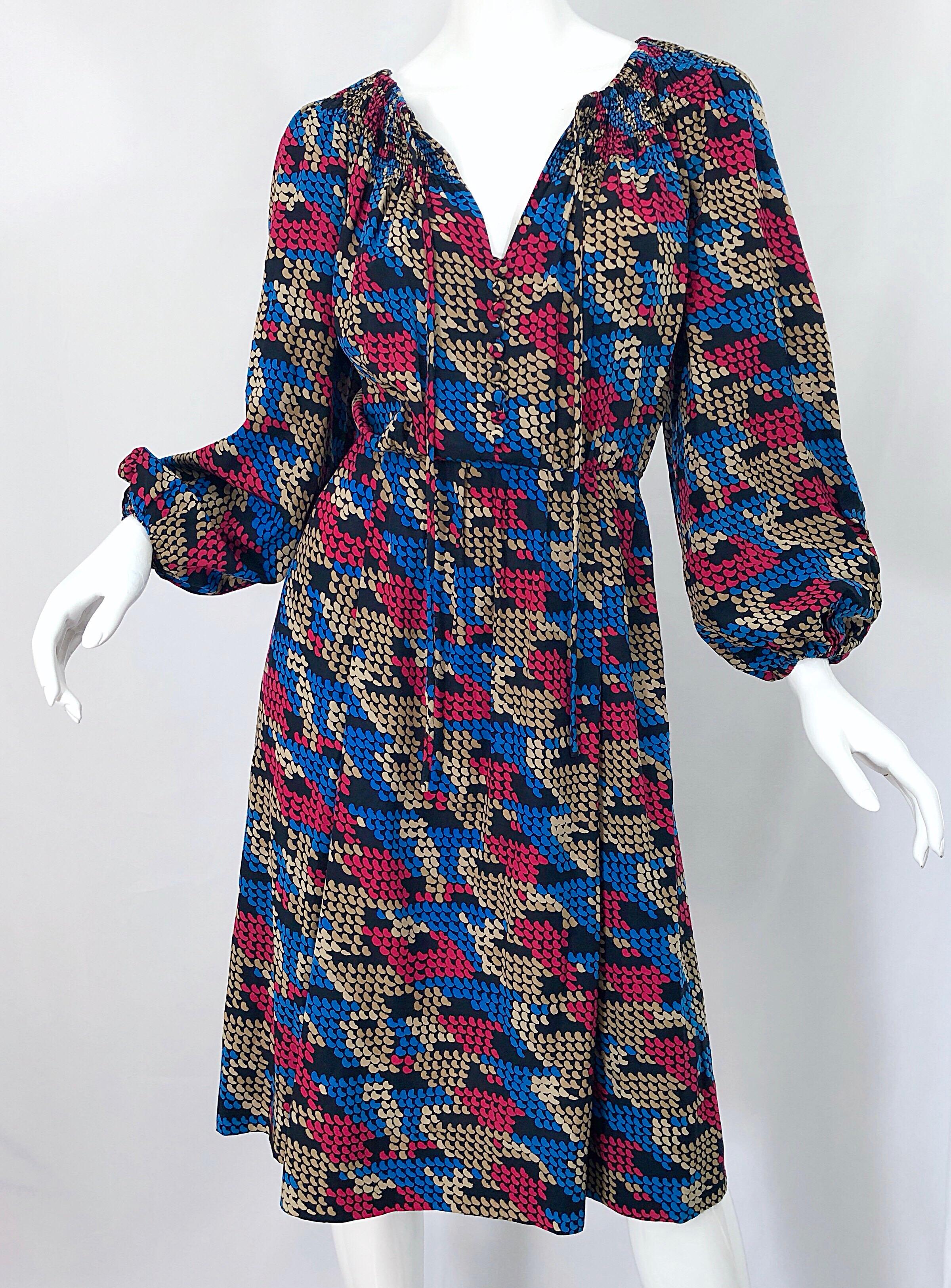 Givenchy Haute Couture 1970s Exaggerated Houndstooth Bishop Sleeve Vintage Dress For Sale 4