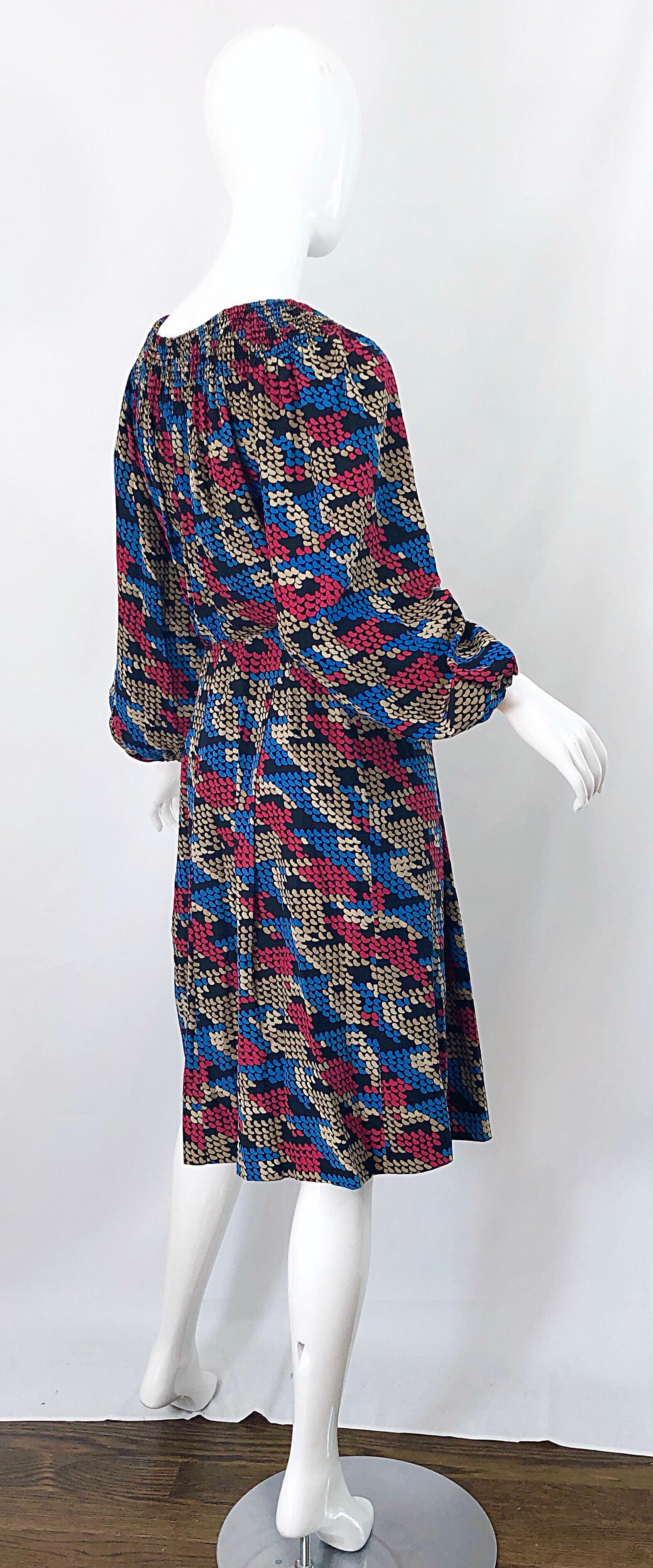 Givenchy Haute Couture 1970s Exaggerated Houndstooth Bishop Sleeve Vintage Dress For Sale 9