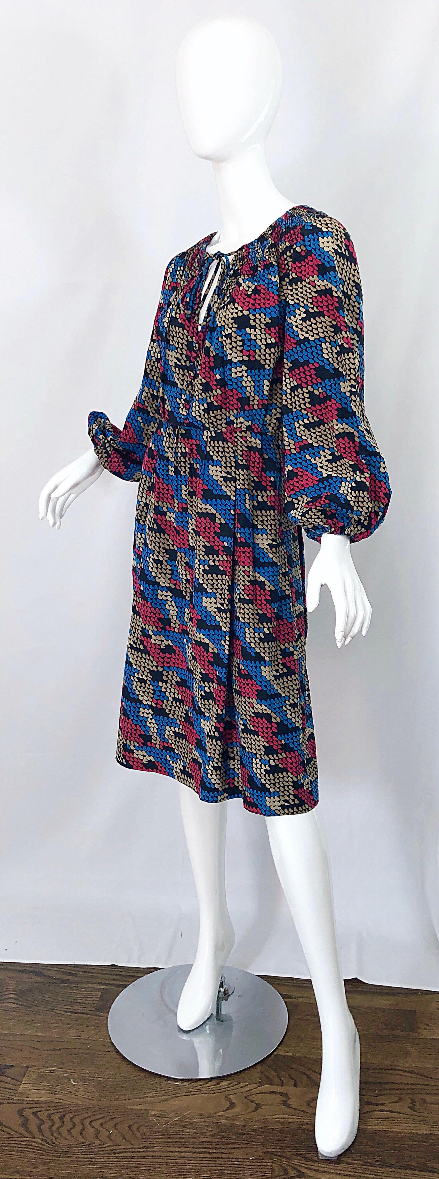Women's Givenchy Haute Couture 1970s Exaggerated Houndstooth Bishop Sleeve Vintage Dress For Sale