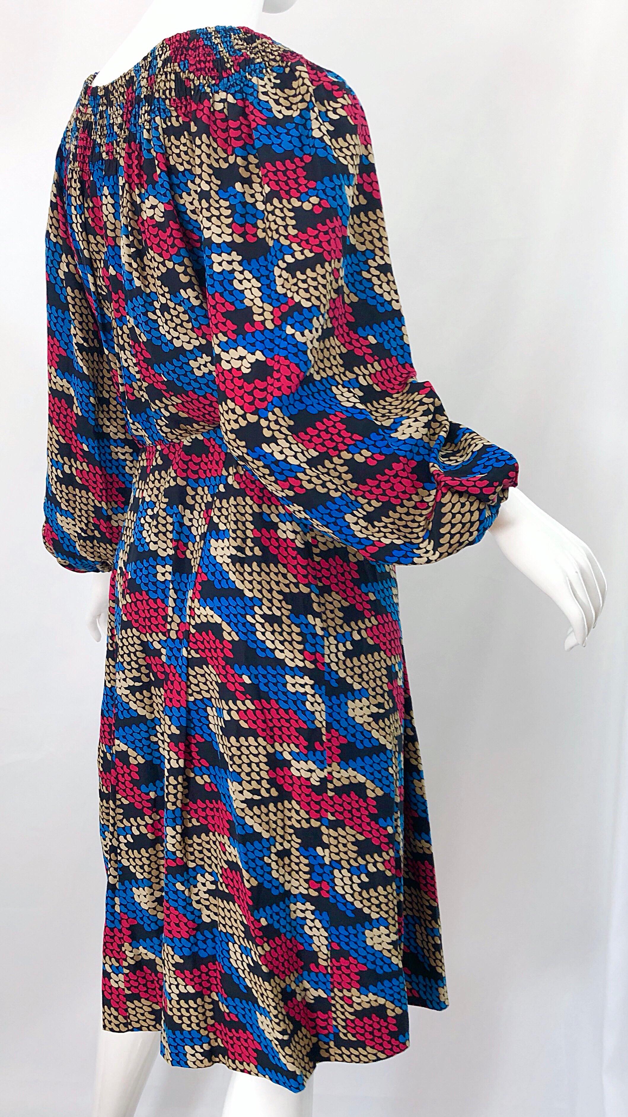Givenchy Haute Couture 1970s Exaggerated Houndstooth Bishop Sleeve Vintage Dress For Sale 1