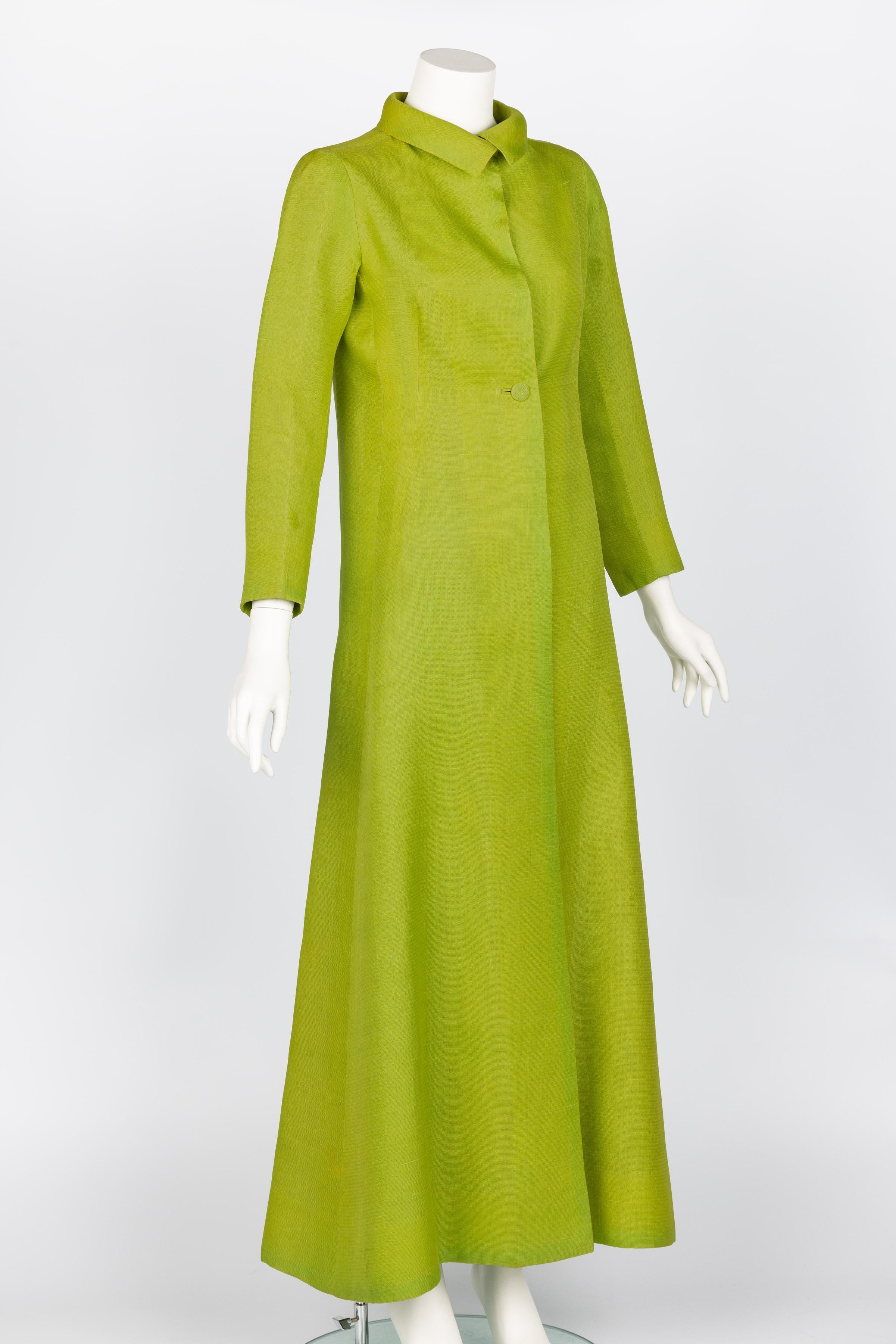 Givenchy Haute Couture 1971  Chartreuse Green Silk Evening Coat In Good Condition For Sale In Boca Raton, FL