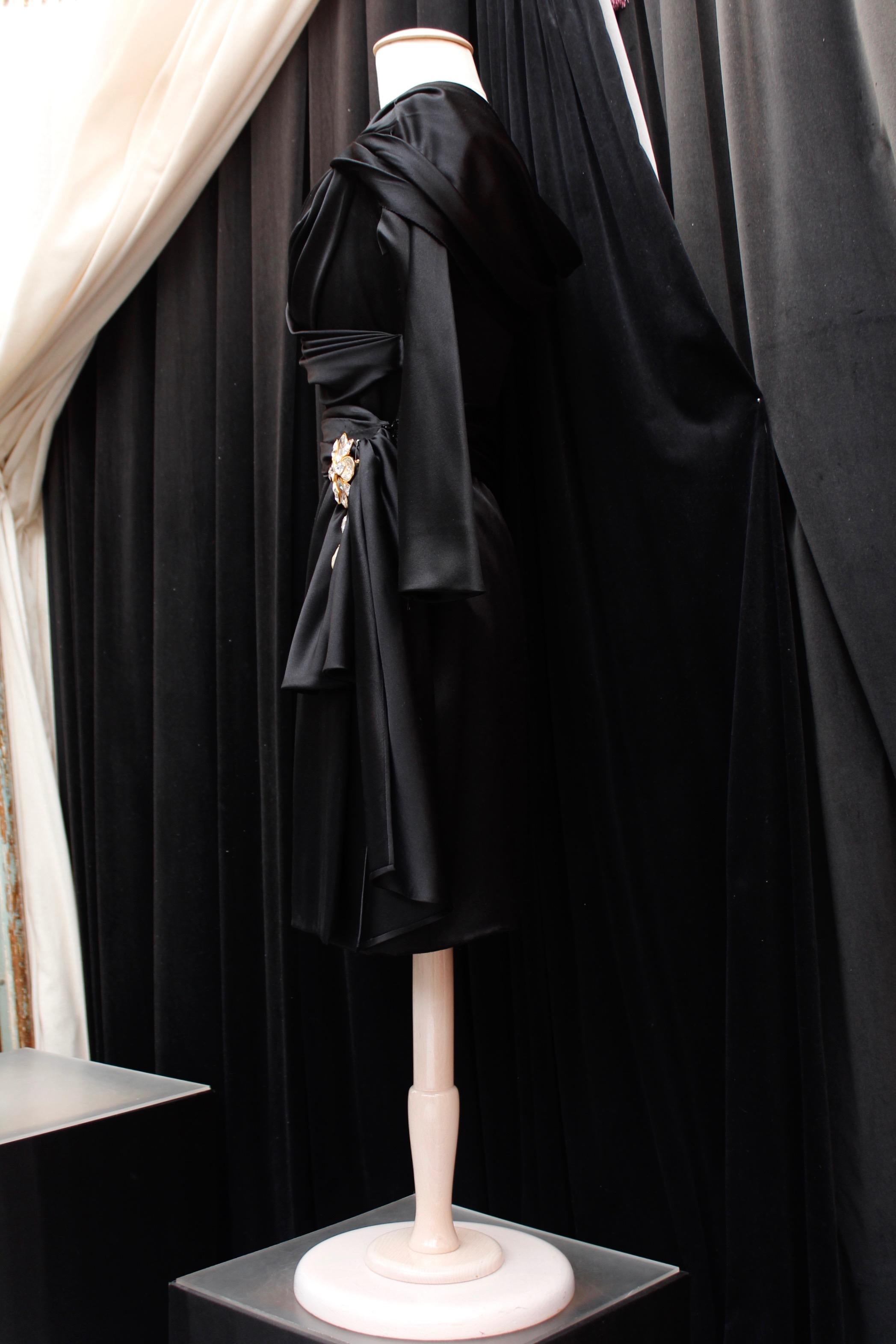 Givenchy Haute Couture black satin sheath dress In Good Condition In Paris, FR