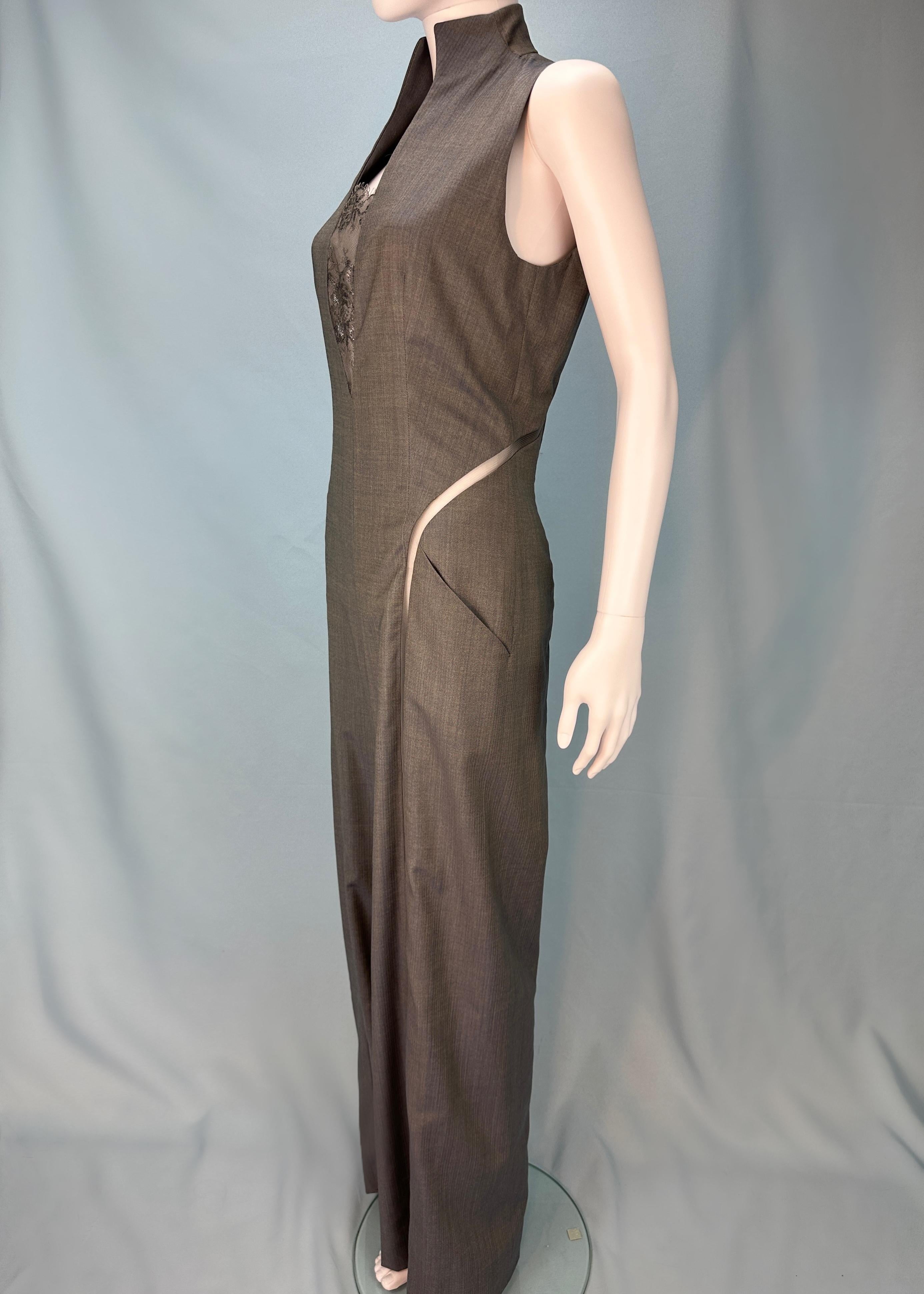 Givenchy Haute Couture by Alexander McQueen Spring 2000 Grey Mesh & Lace Detail In Good Condition For Sale In Hertfordshire, GB