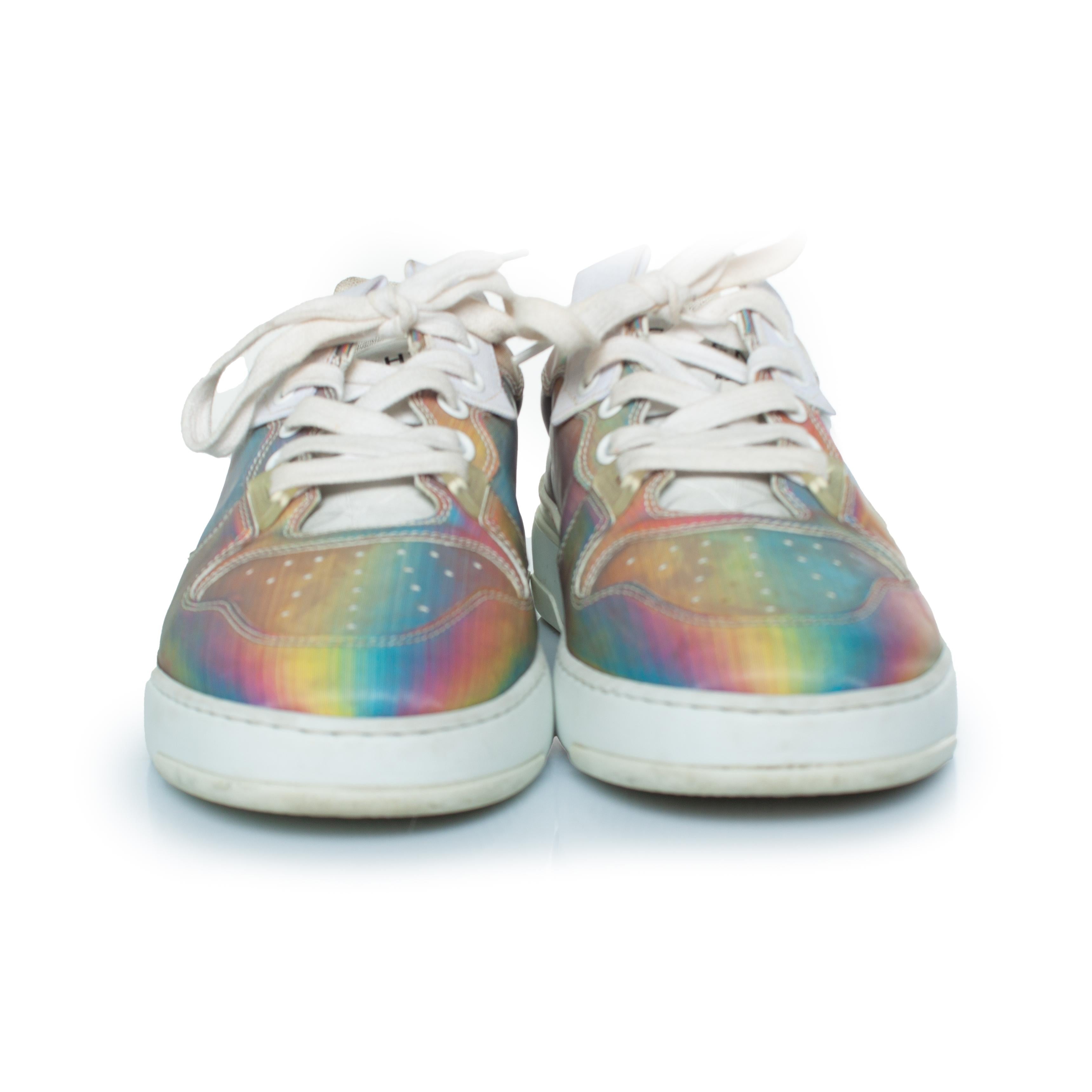 Givenchy, Holographic wing sneakers In Good Condition For Sale In AMSTERDAM, NL