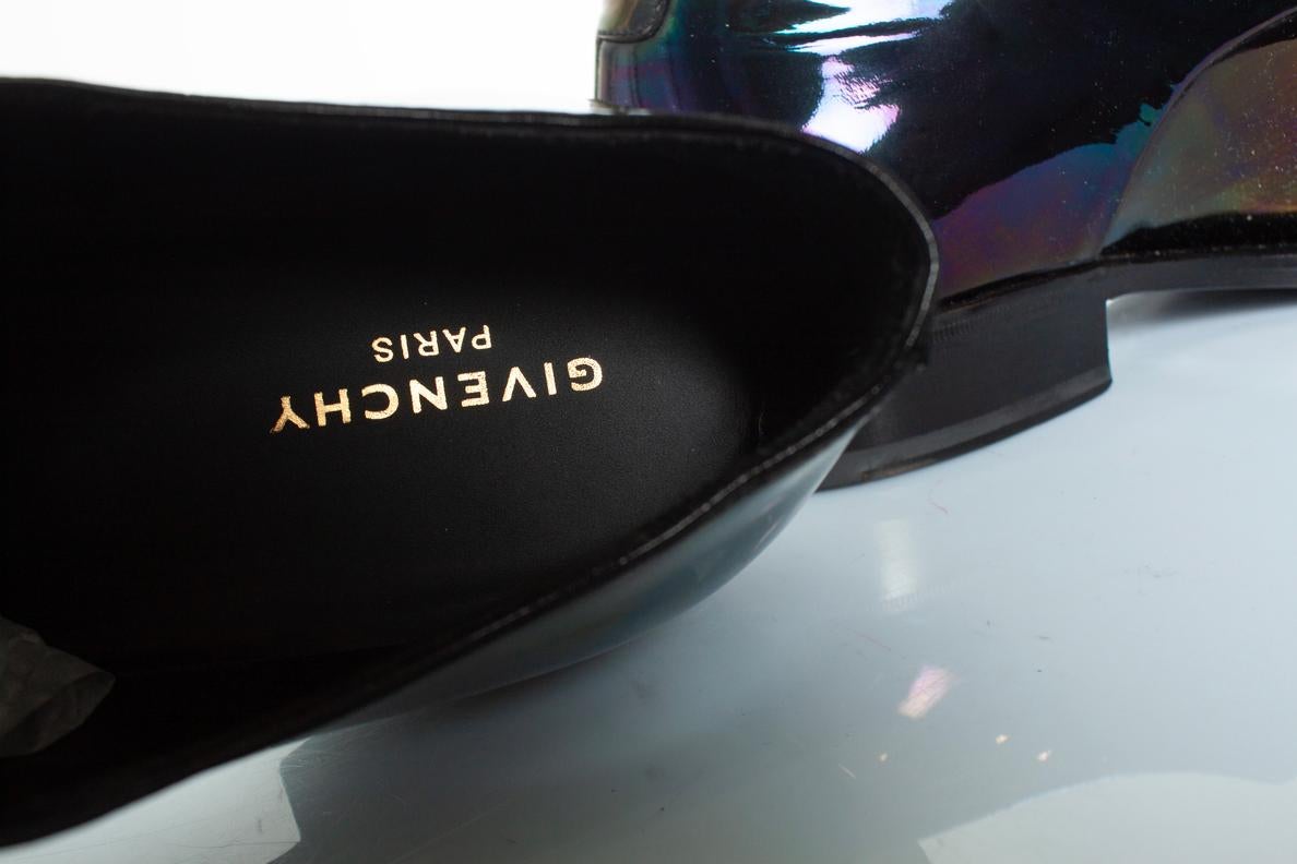 Givenchy, Derby de piel iridiscente en venta 2