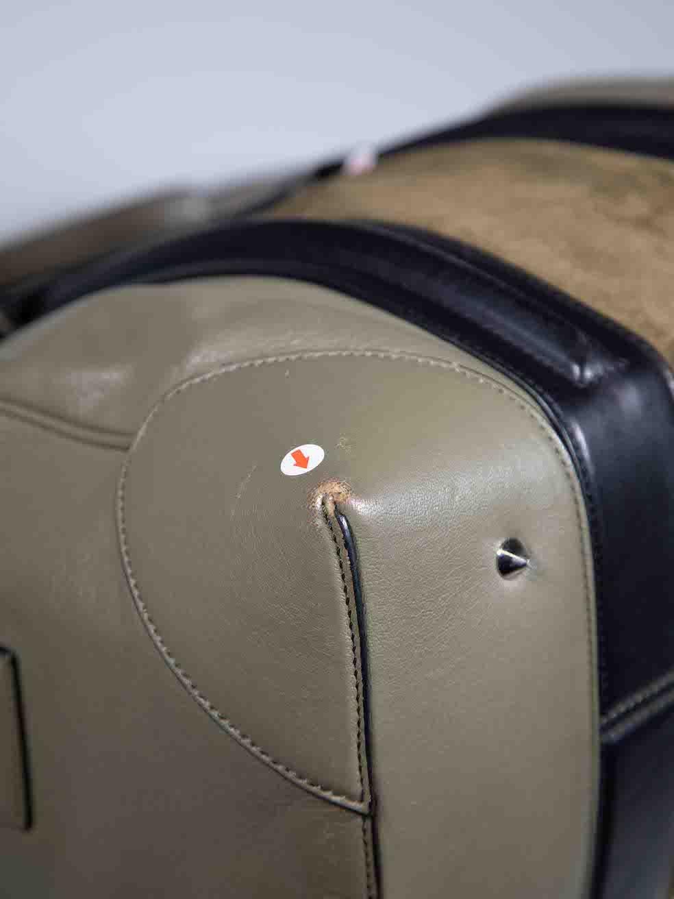 Givenchy sac porté épaule Lucrezia en cuir kaki, taille moyenne en vente 3