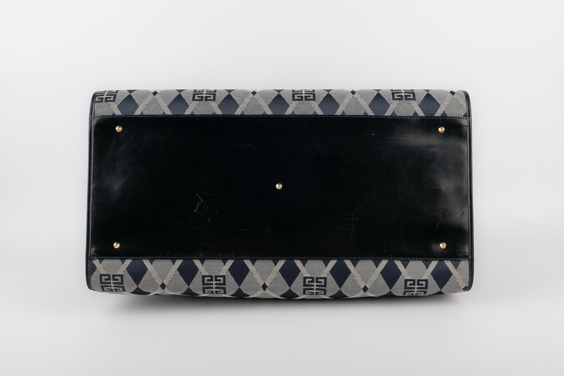 Women's Givenchy large leather bag For Sale