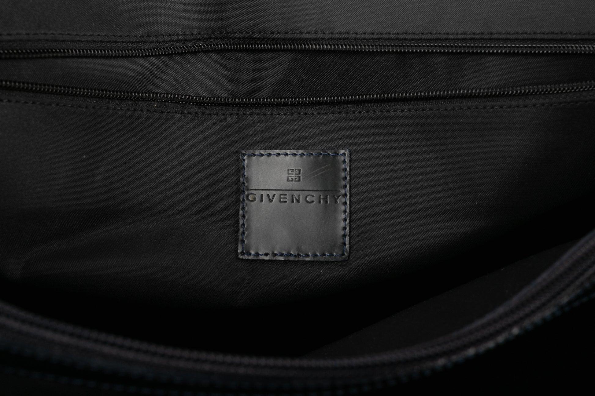 Givenchy large leather bag For Sale 4