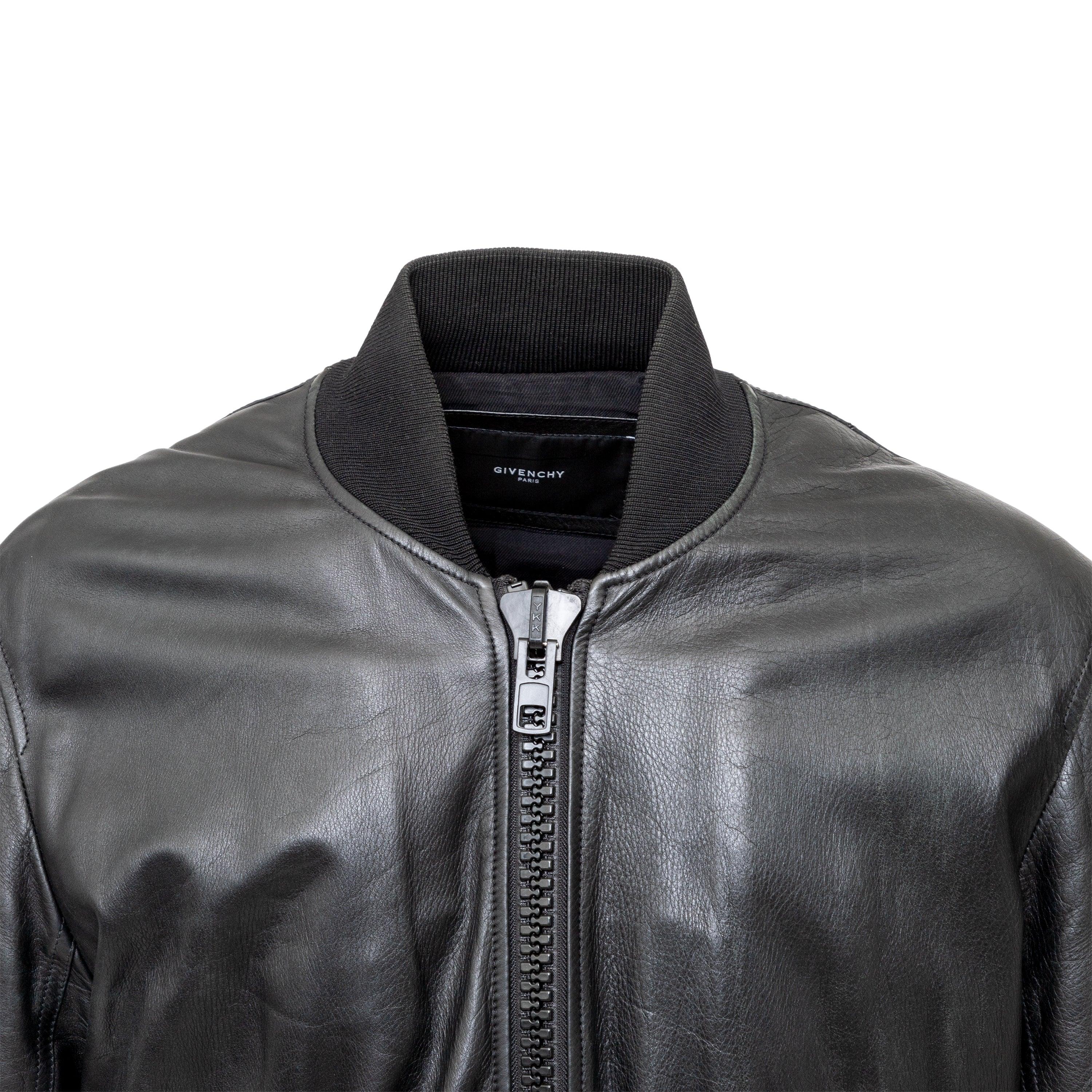 Blouson bombardier en cuir Givenchy - années 10 Pour hommes en vente