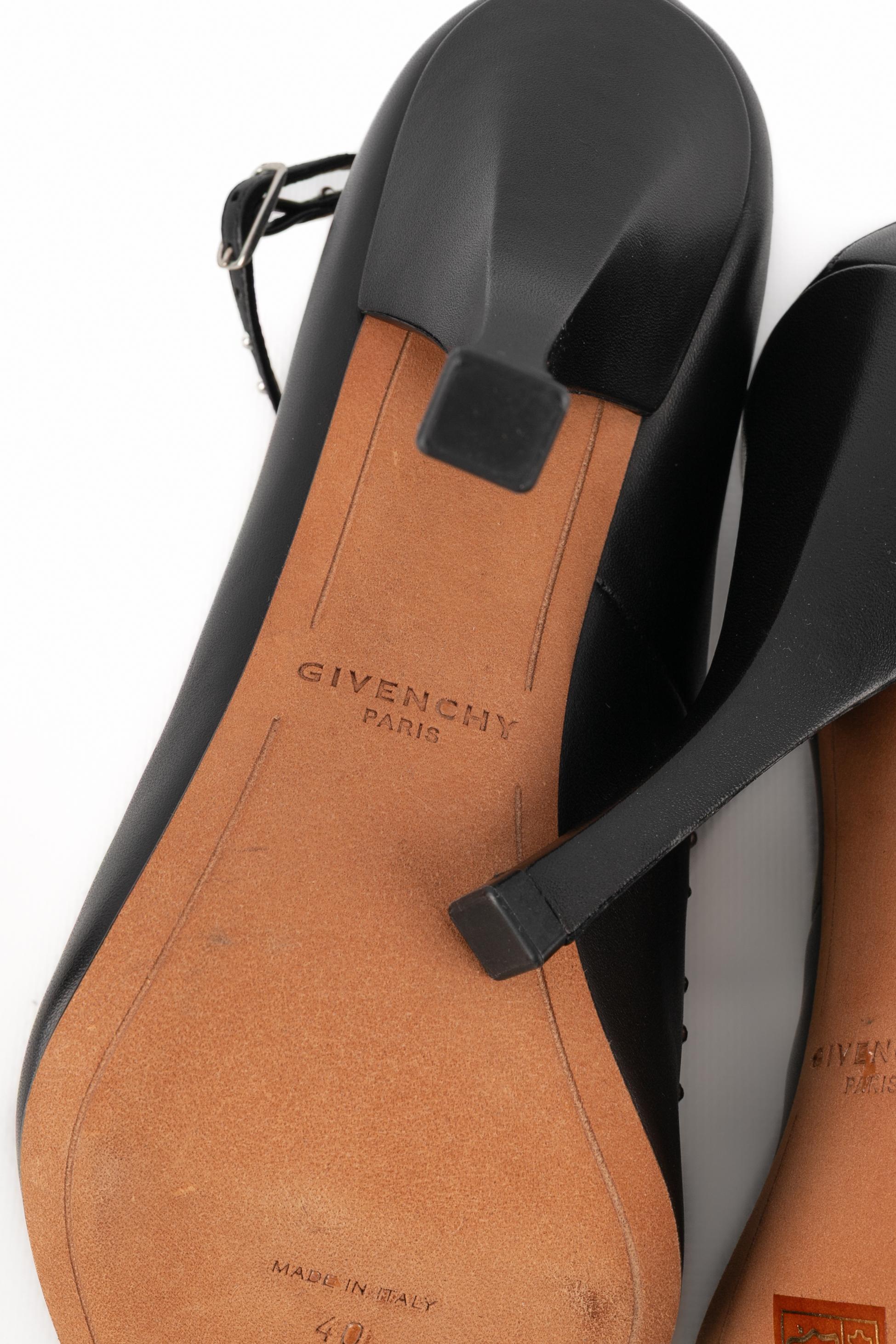 Givenchy leather stilettoes For Sale 6