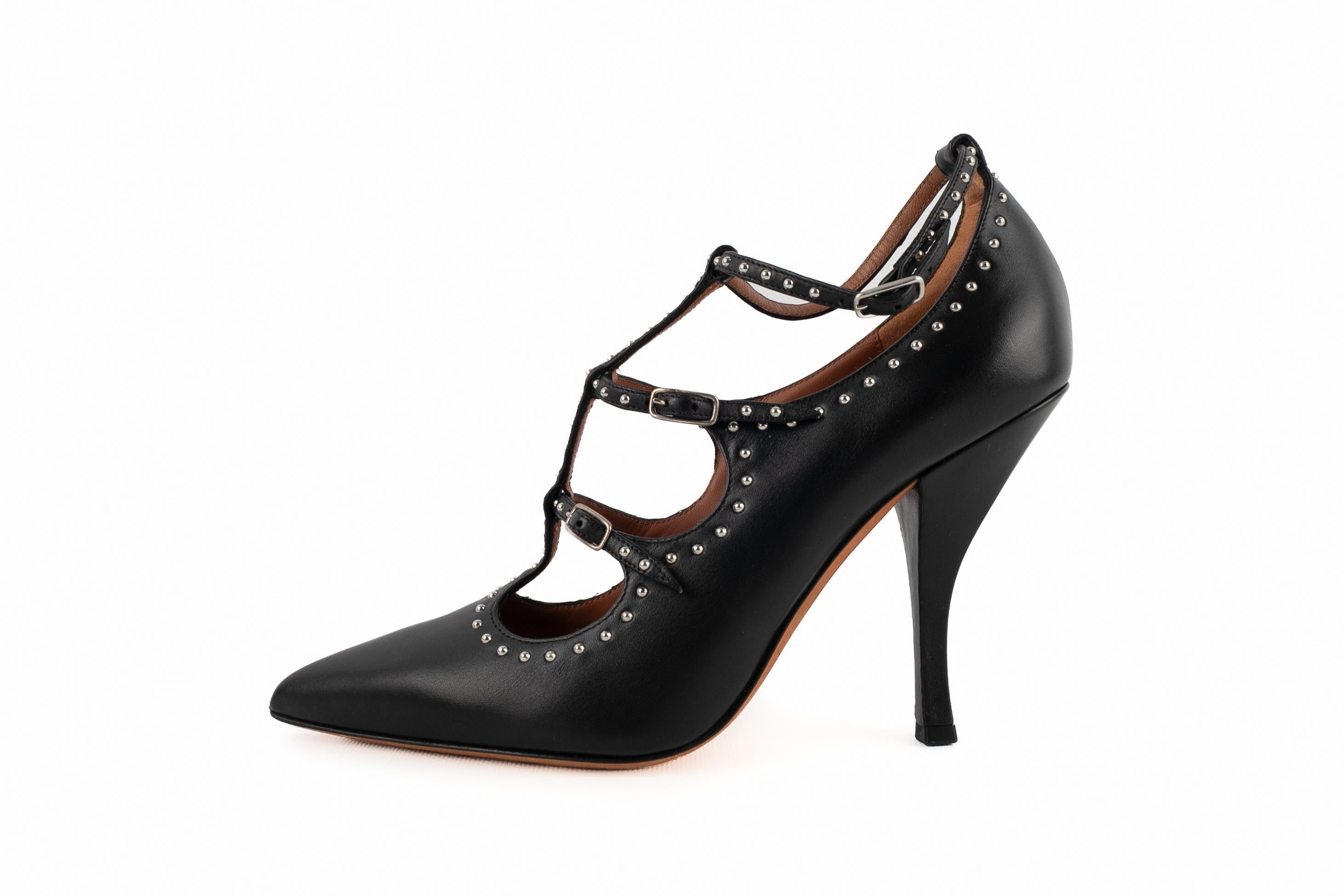 Givenchy leather stilettoes In Excellent Condition For Sale In SAINT-OUEN-SUR-SEINE, FR