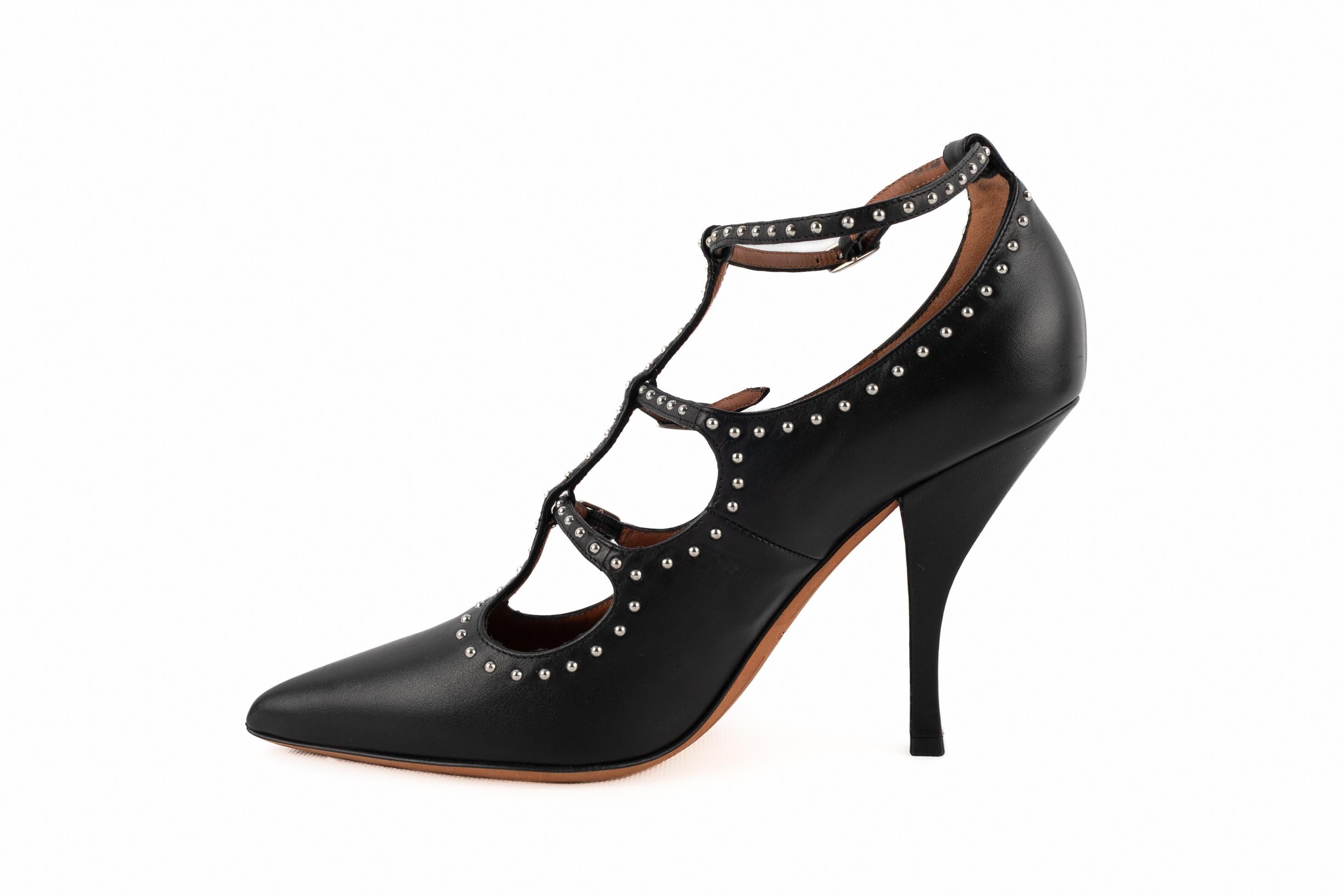 Women's Givenchy leather stilettoes For Sale