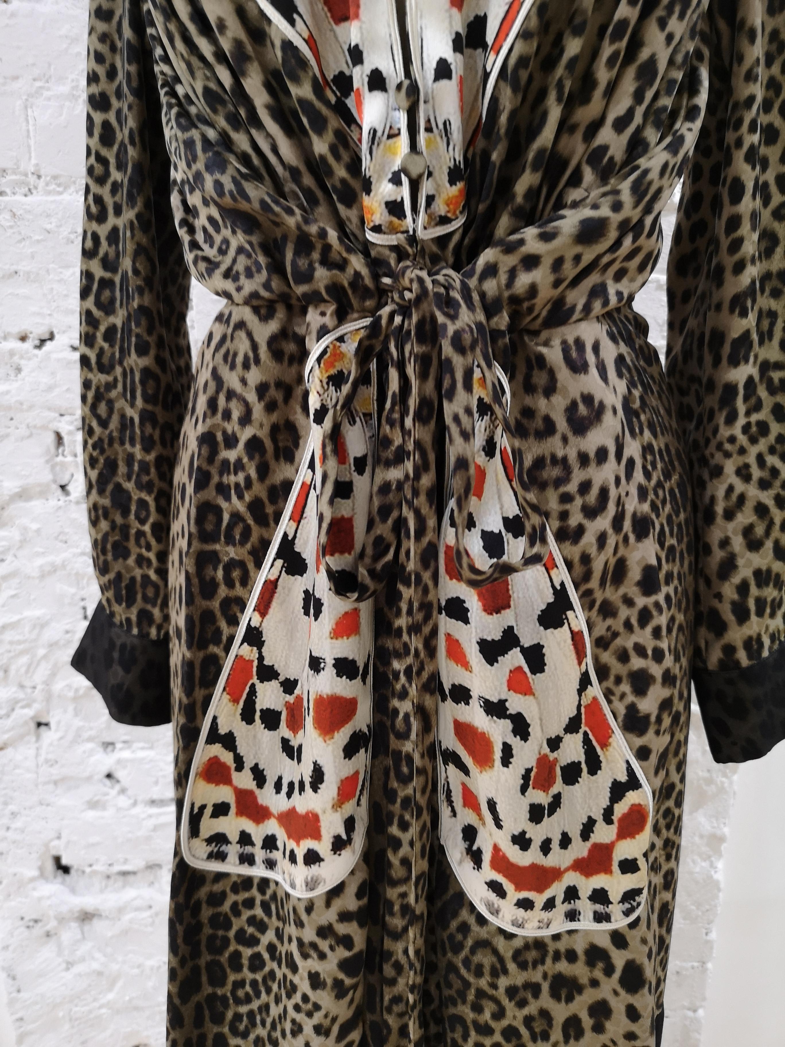 Robe papillon léopard Givenchy en vente 15