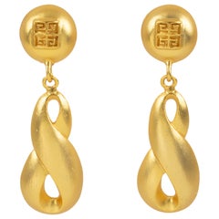 Givenchy Clips d'oreilles à logo en métal doré et satin