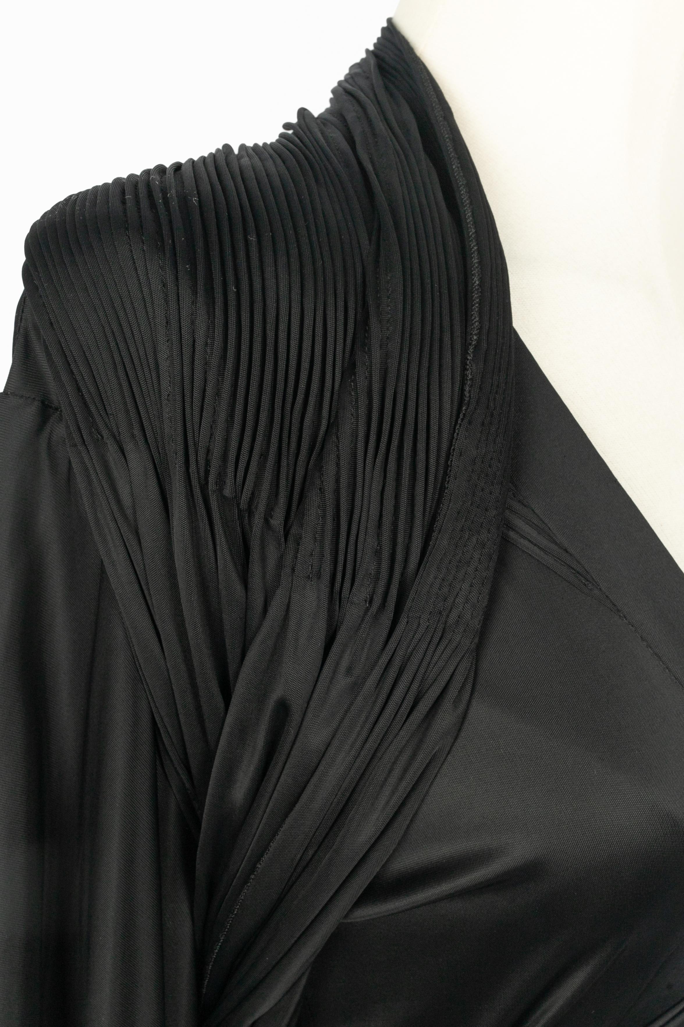 Givenchy Langes schwarzes Kleid im Zustand „Hervorragend“ im Angebot in SAINT-OUEN-SUR-SEINE, FR