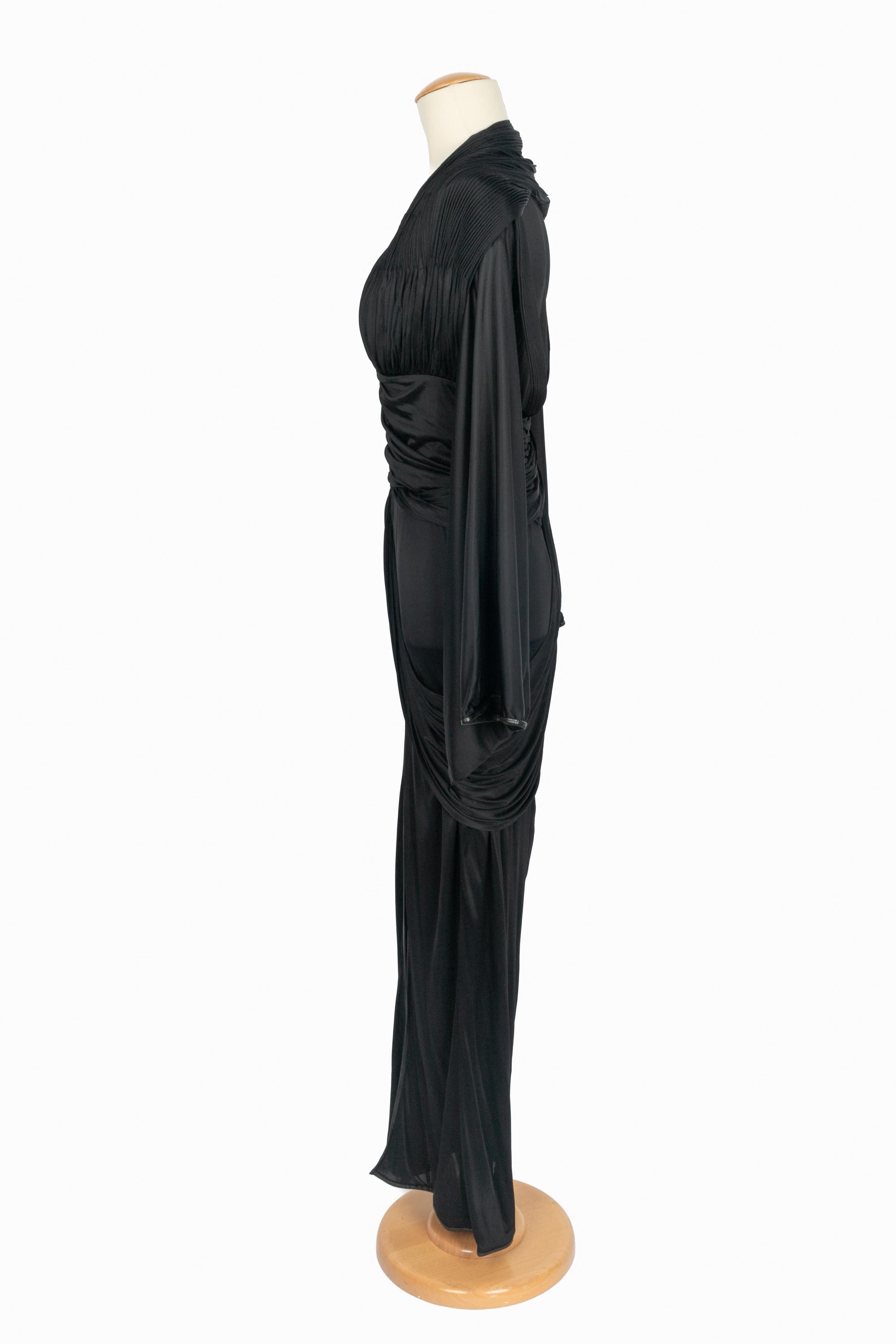 Givenchy Langes schwarzes Kleid im Angebot 4