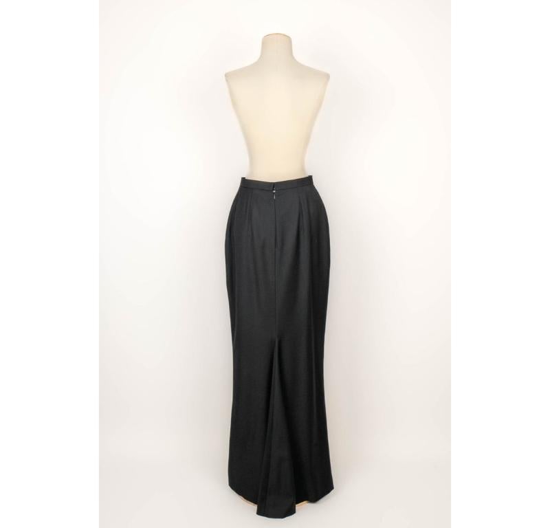 Givenchy Long Black Skirt In Excellent Condition In SAINT-OUEN-SUR-SEINE, FR