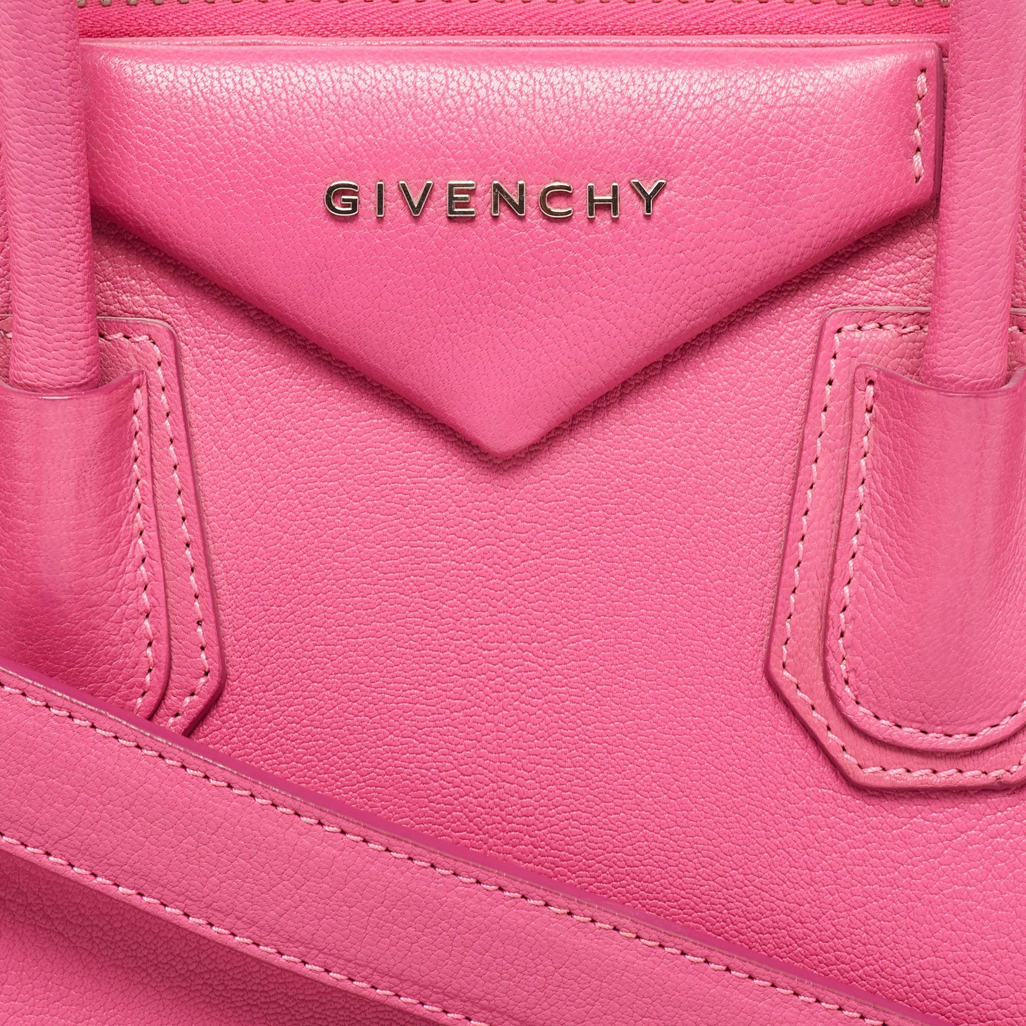 Women's Givenchy Magenta Leather Small Antigona Satchel For Sale