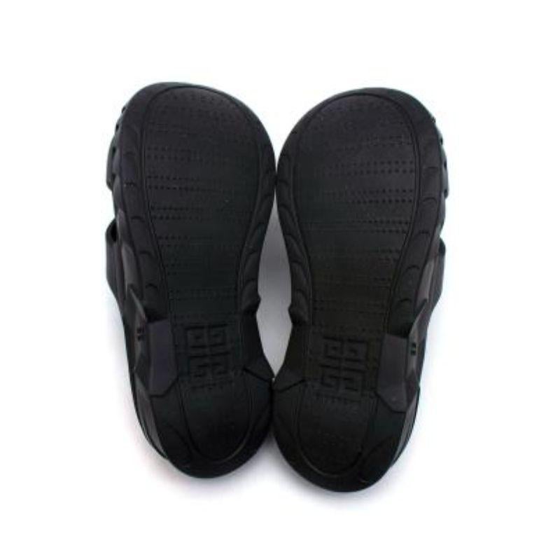 Givenchy Marshmallow Black Foam Sandals In Excellent Condition For Sale In London, GB
