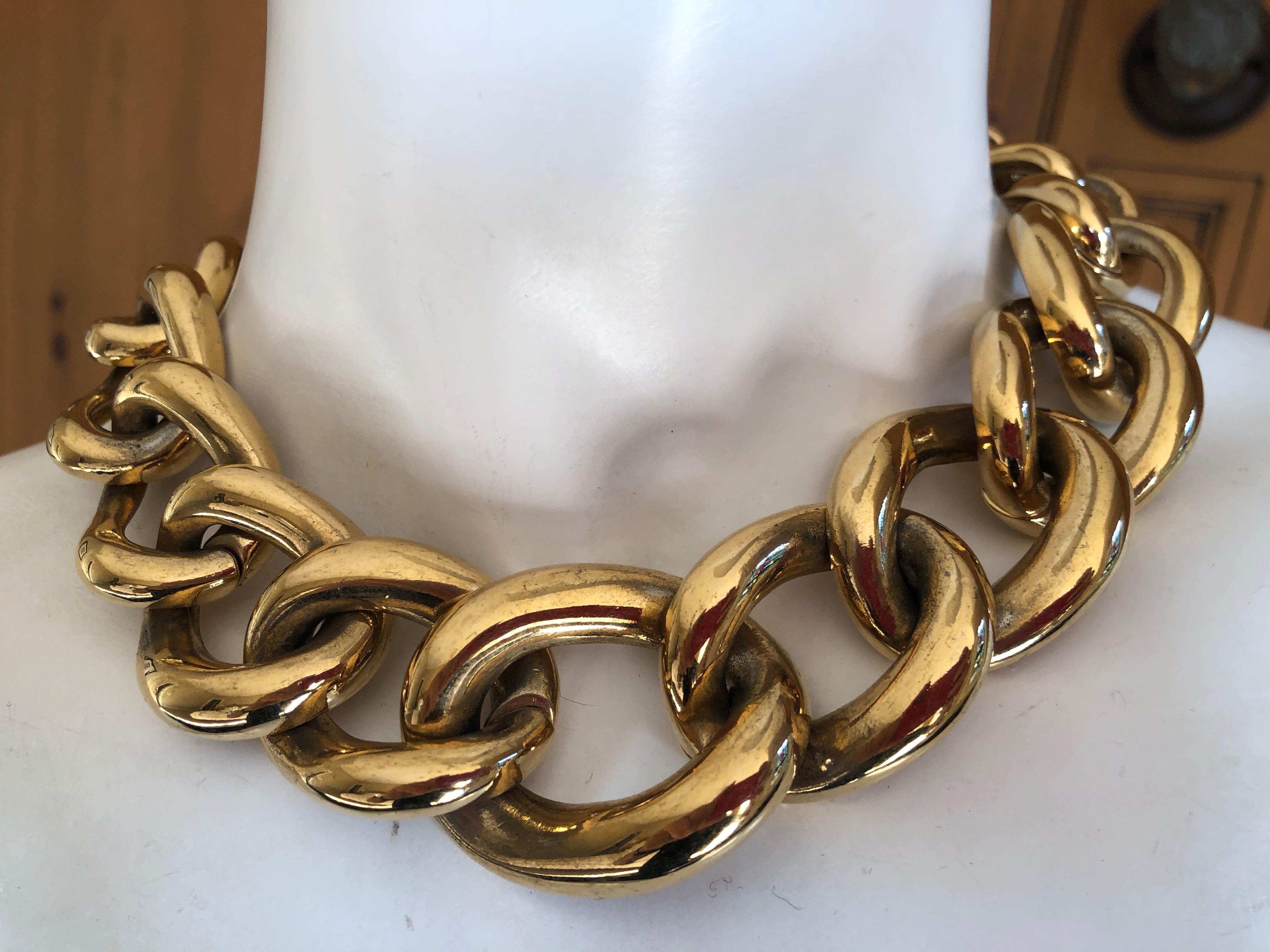 Givenchy Massive Vintage Bold Graduated Gold Link Necklace In Excellent Condition For Sale In Cloverdale, CA