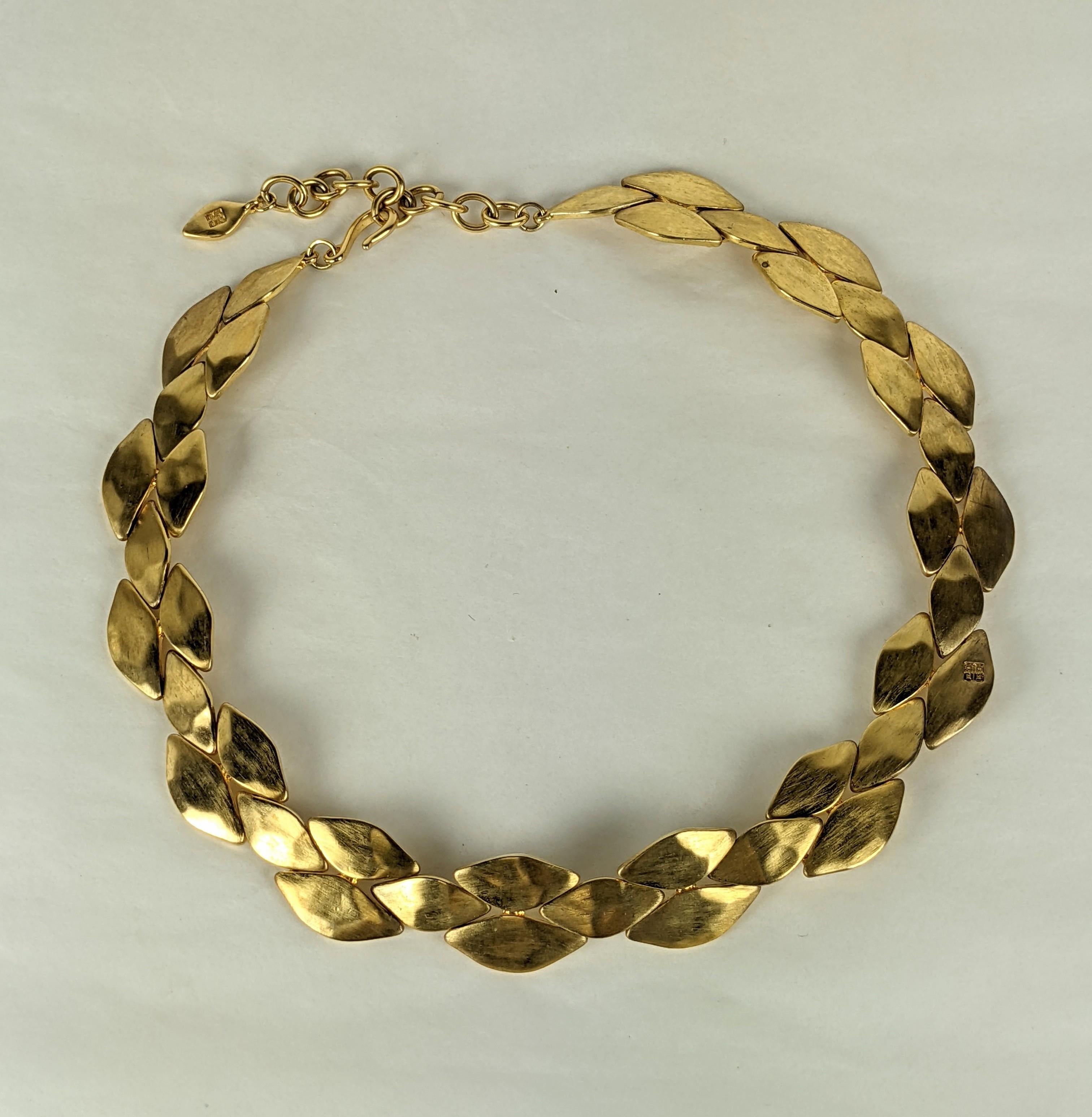 Suite aus mattem Gold von Givenchy im Zustand „Hervorragend“ im Angebot in New York, NY