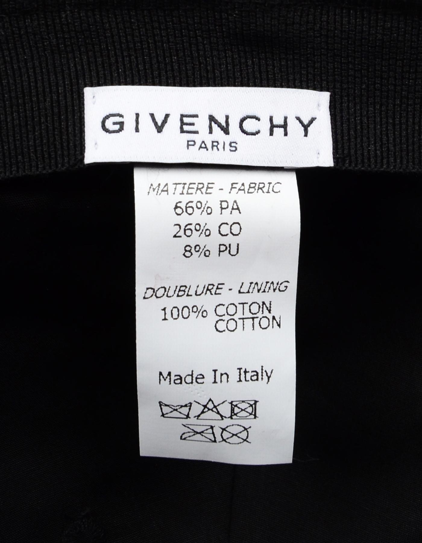 Givenchy Men's Black 4G Side Strap Baseball Cap In Excellent Condition In New York, NY