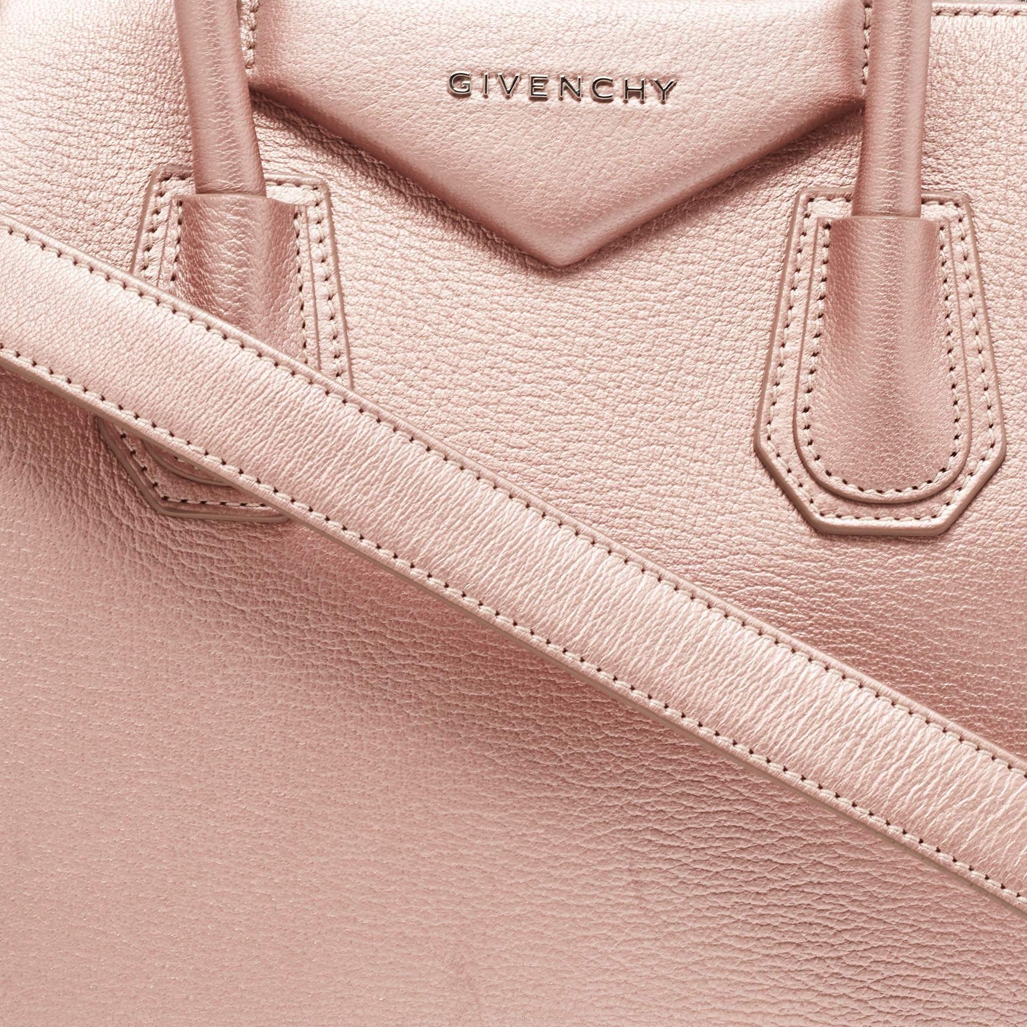 Givenchy Metallic Pink Leather Small Antigona Satchel In Good Condition In Dubai, Al Qouz 2