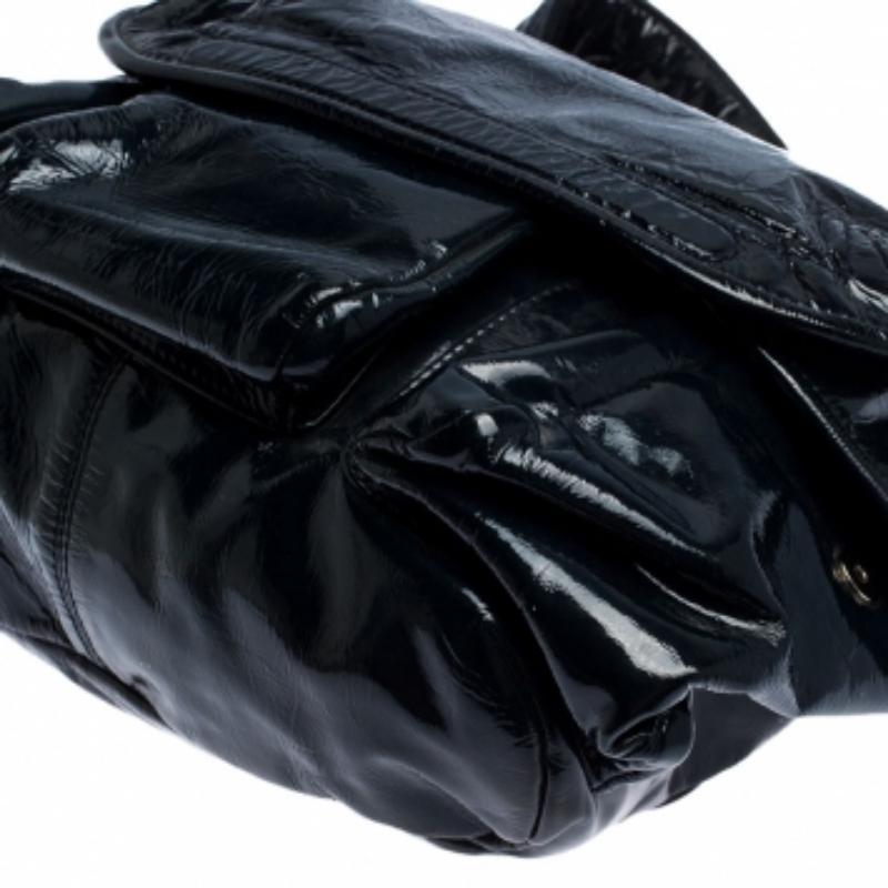 Givenchy Mitternachtsblau Lackleder Hobo im Angebot 1