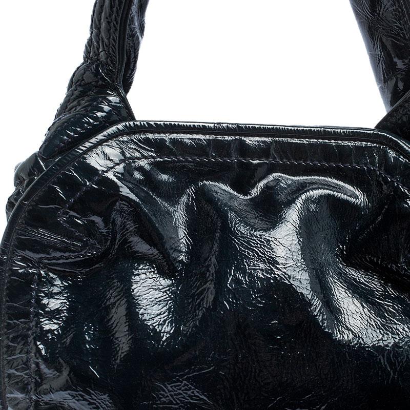 Givenchy - Sac hobo en cuir verni bleu nuit en vente 2