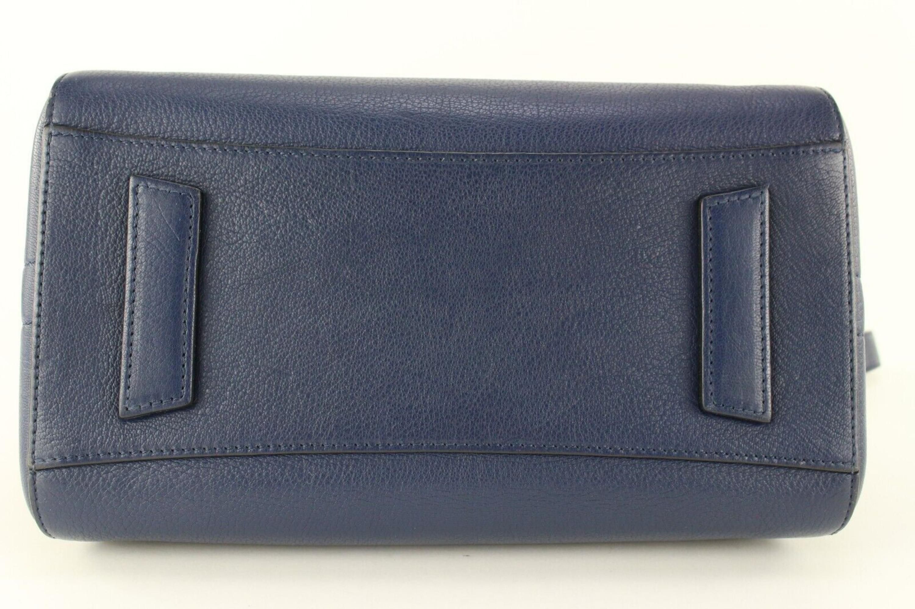 Givenchy Navy Blue Goatskin Leather Antigona Small 1GV1213
Date Code/Serial Number: ZED0155

Made In: Italy

Measurements: Length: 11 
