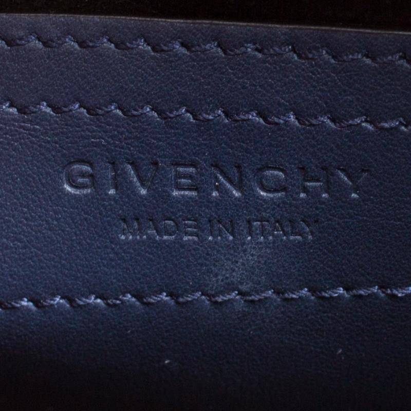 Givenchy Navy Blue Leather Mini Infinity Saddle Bag In Excellent Condition In Dubai, Al Qouz 2