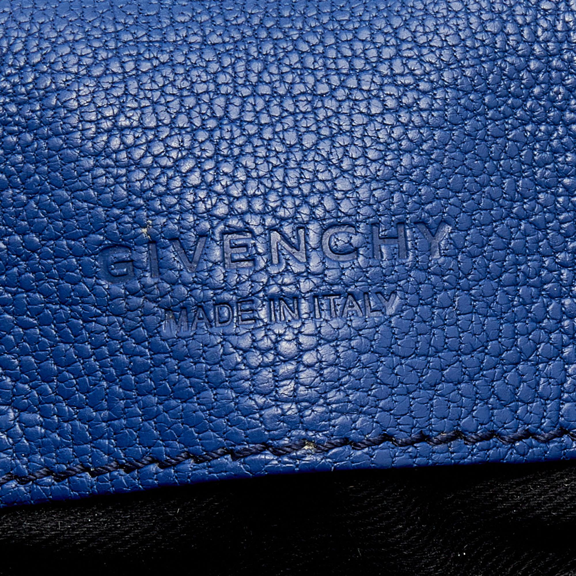 Givenchy Navy Blue Leather Obsedia Flap Shoulder Bag In Good Condition In Dubai, Al Qouz 2