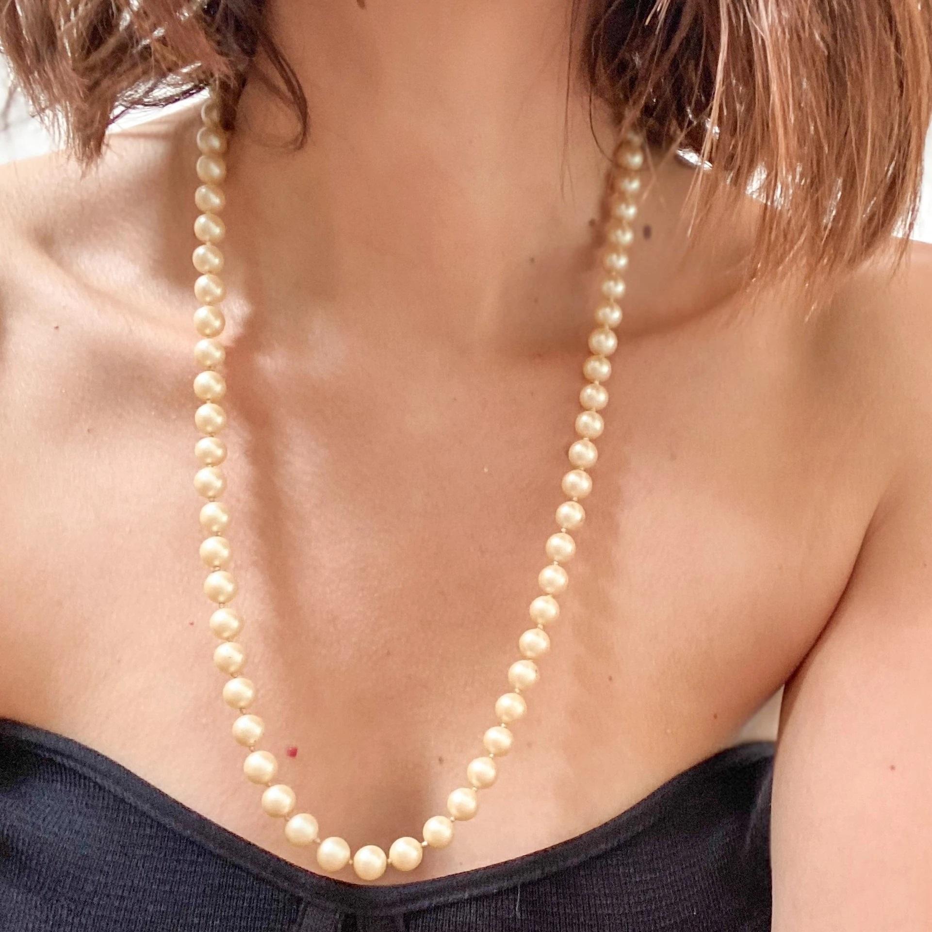 Givenchy Vintage 1970s Faux Pearl Necklace

Detail
-Made in France in the 1970s
-High quality faux pearls
-Large Double G logo clasp

Authenticity & Condition
-Fully examined and authenticated by experts, featuring the iconic signed double G clasp