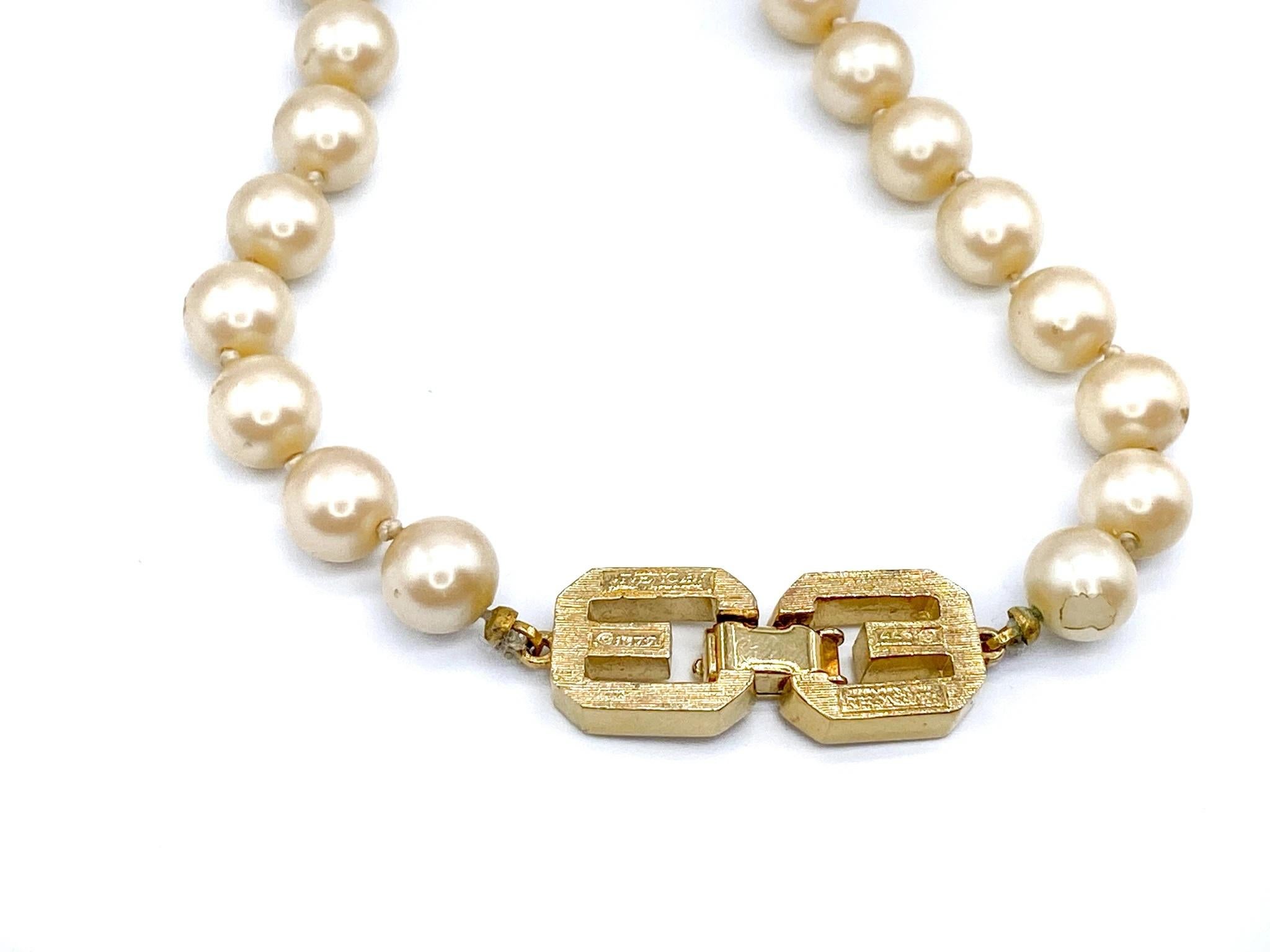 GIVENCHY Necklace Vintage 1970s  1