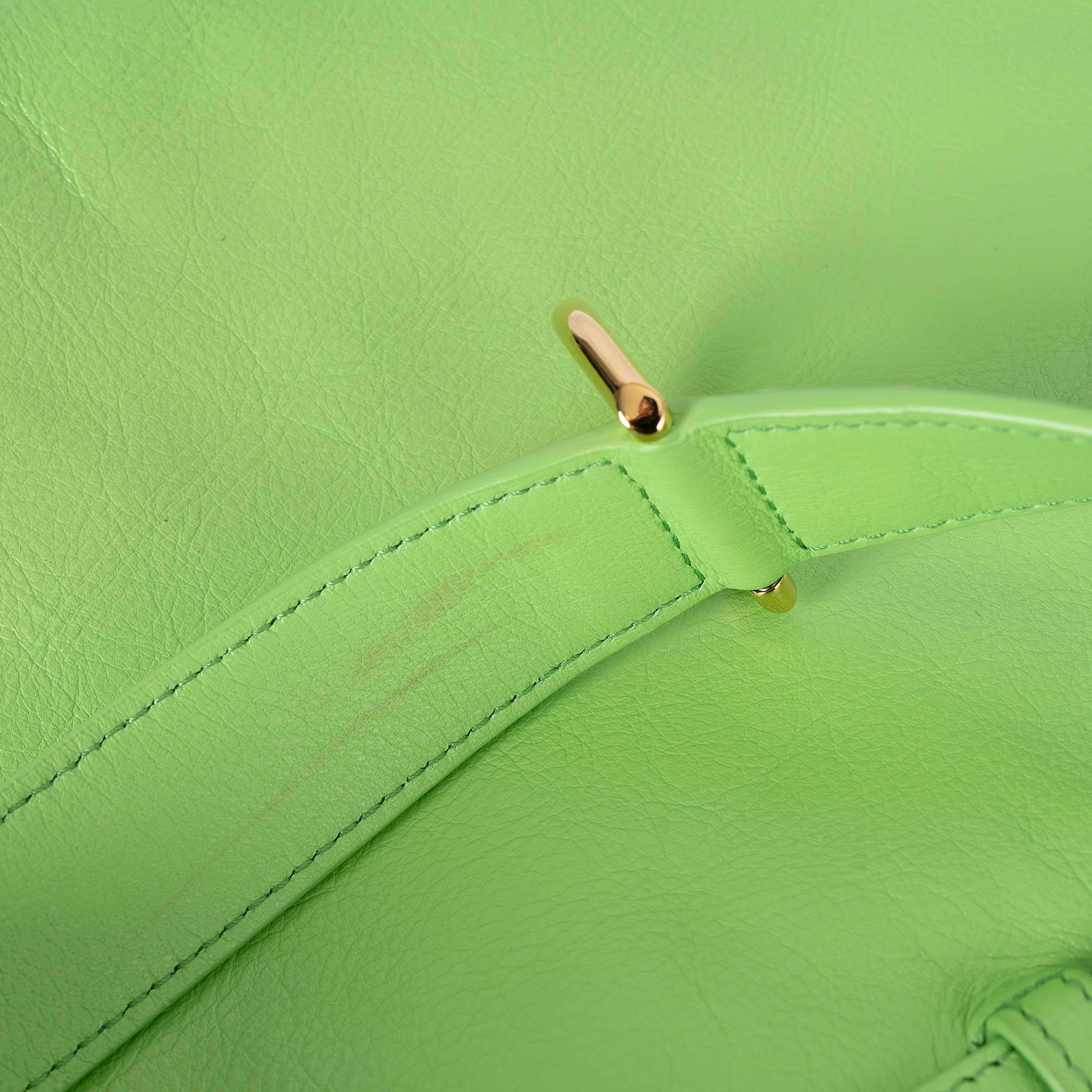 Bolso Hobo GIVENCHY 2023 VOYOU MEDIUM de piel verde neón en venta 6
