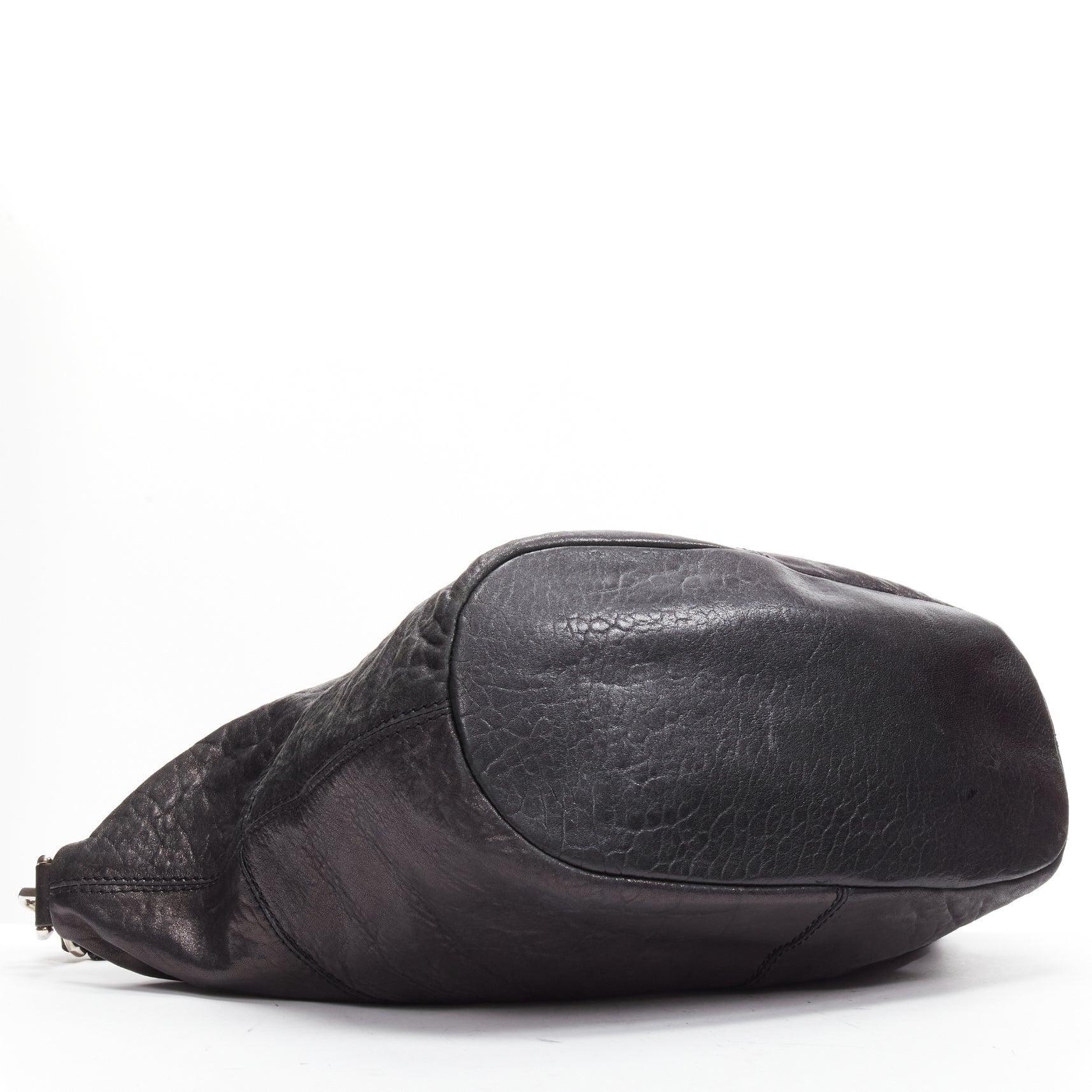 GIVENCHY Nightingale schwarzes faltiges Lammleder geflochtene Kette oberer Henkel Satchel Bag
Referenz: GIYG/A00300
Marke: Givenchy
Modell: Nachtigall
MATERIAL: Leder, Metall
Farbe: Schwarz
Muster: Solide
Verschluss: Reißverschluss
Innenfutter: