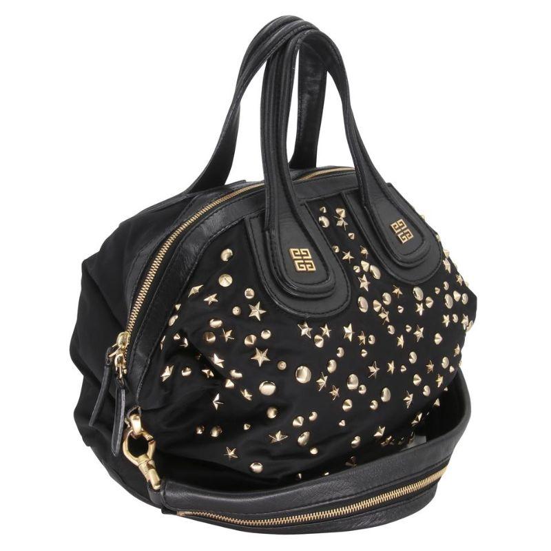 Givenchy Nightingale Medium Nylon Studded Shoulder Bag GV-0924P-0004

The Nightingale bag with raw runway look featuring studded detail and elegant features two soft leather top handles, with nylon material simply amazing comes with the Givenchy