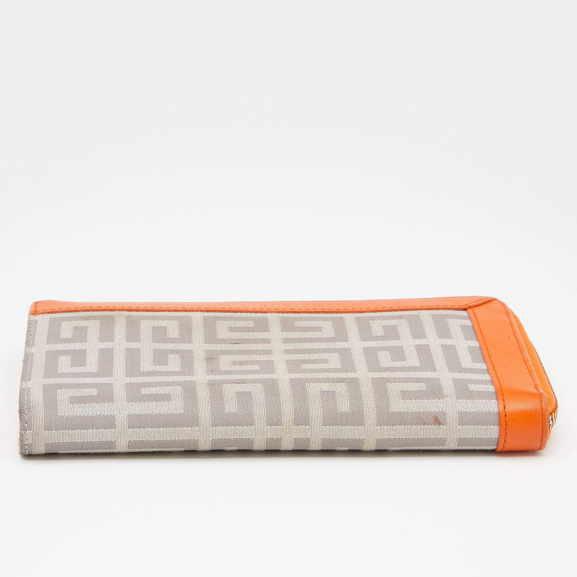 Portafoglio firmato in tela e pelle arancione/grigio di Givenchy 1