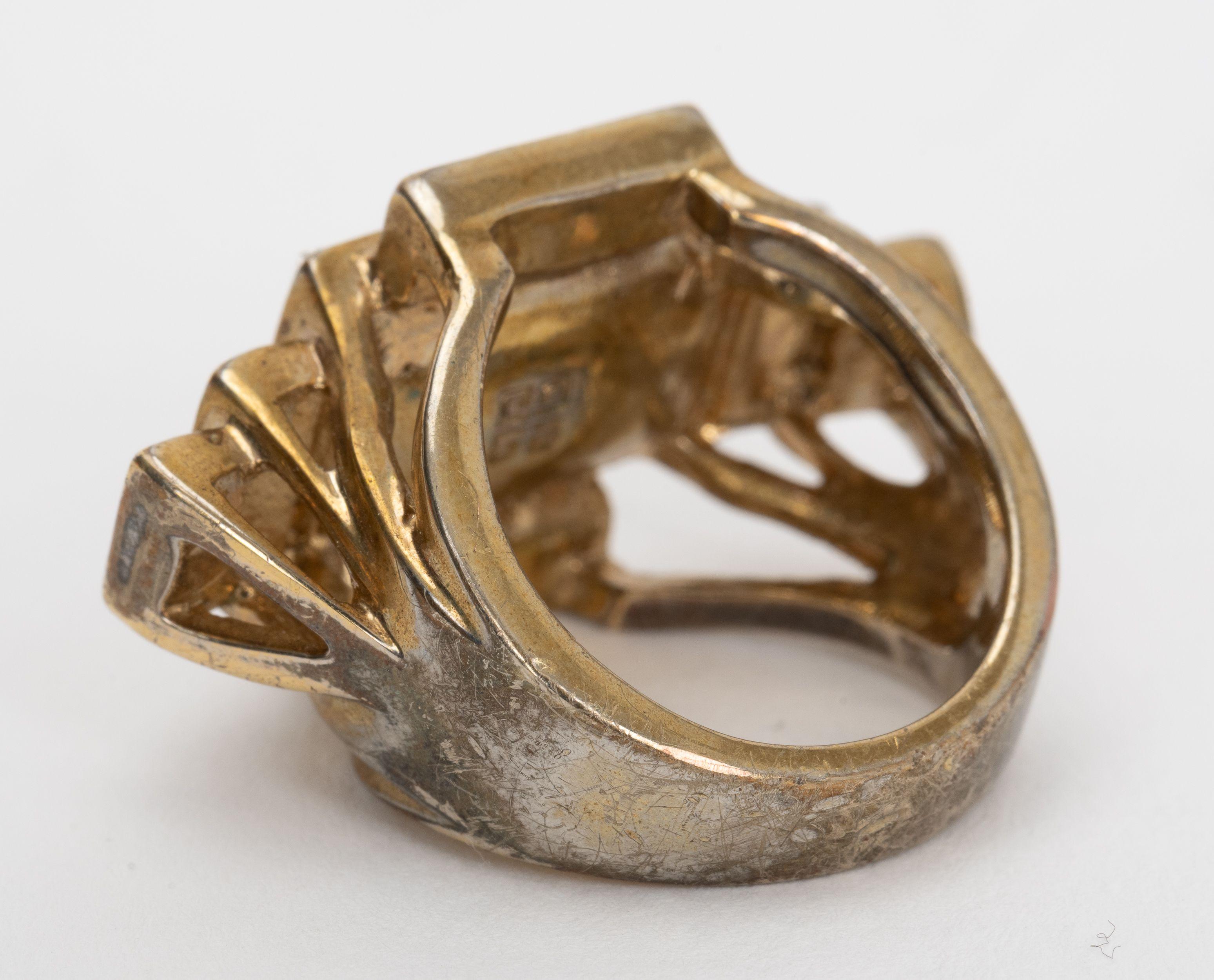 Givenchy Oversize Crystal Cocktail Ring In Good Condition For Sale In West Hollywood, CA