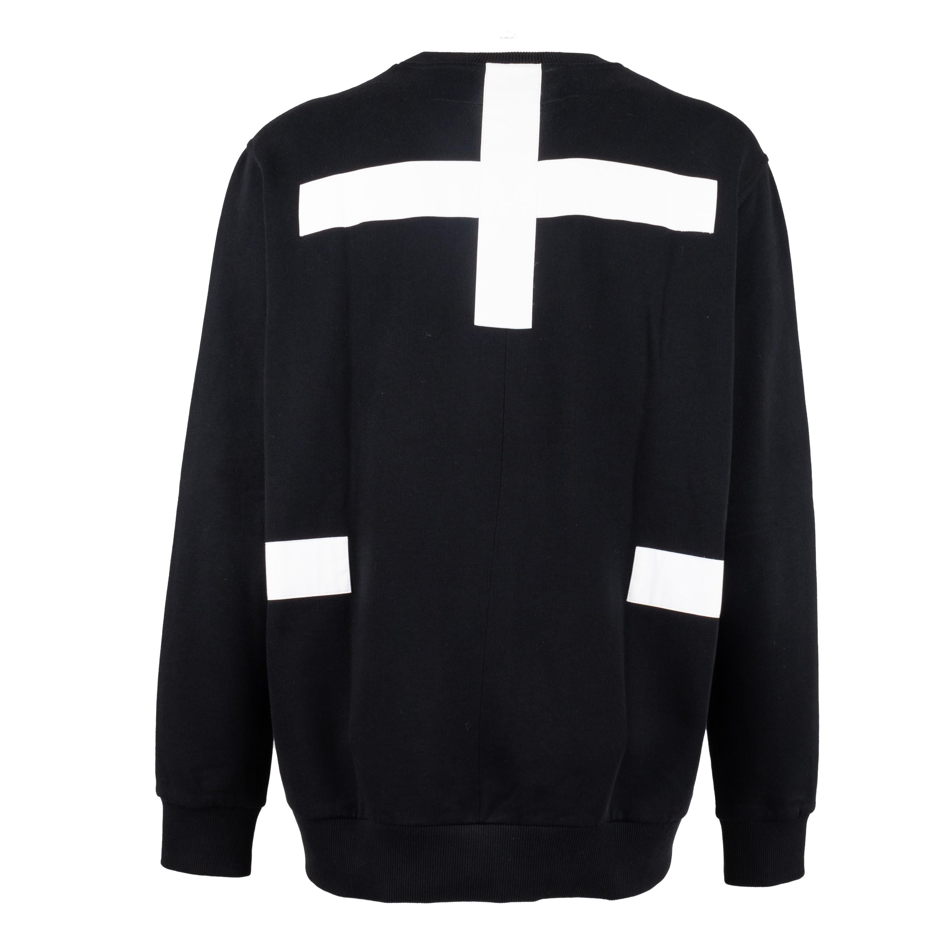 Givenchy Oversized Sweatshirt with White Patch  In Excellent Condition For Sale In Milano, IT