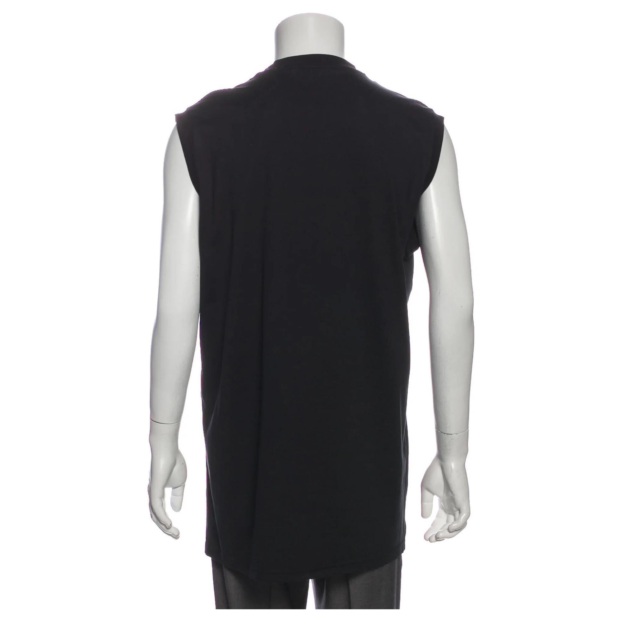 Noir Givenchy - T-shirt à col ras du cou à imprimé cachemire avec étiquettes (XS) en vente