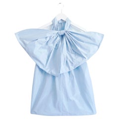 Givenchy blassblaue Bluse mit übertriebener Schleife