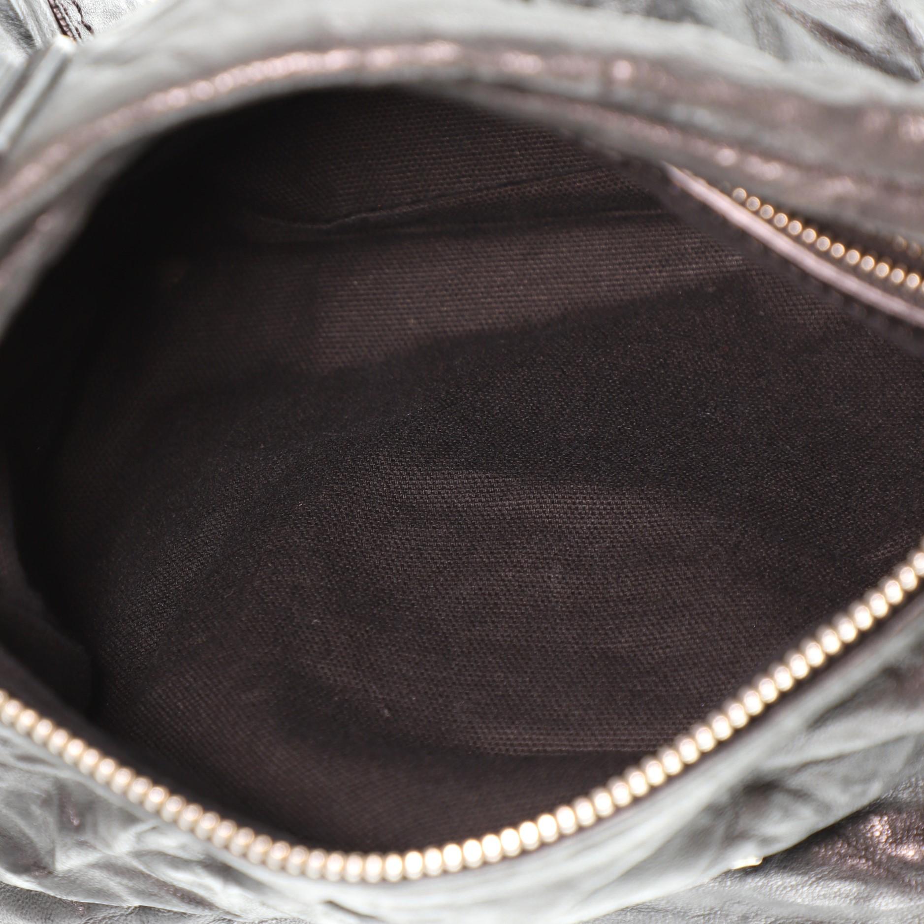 Die Givenchy Pandora Tasche aus Leder im Used-Look 1