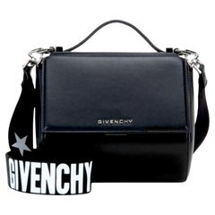 Givenchy Pandora Box Logo en cuir