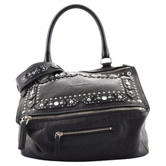Givenchy Pandora Handtasche aus Leder mit Nieten Medium