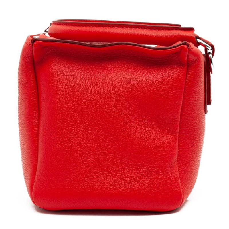 GIVENCHY Pandora Rote Genarbte Ledertasche im Zustand „Neu“ in Paris, FR