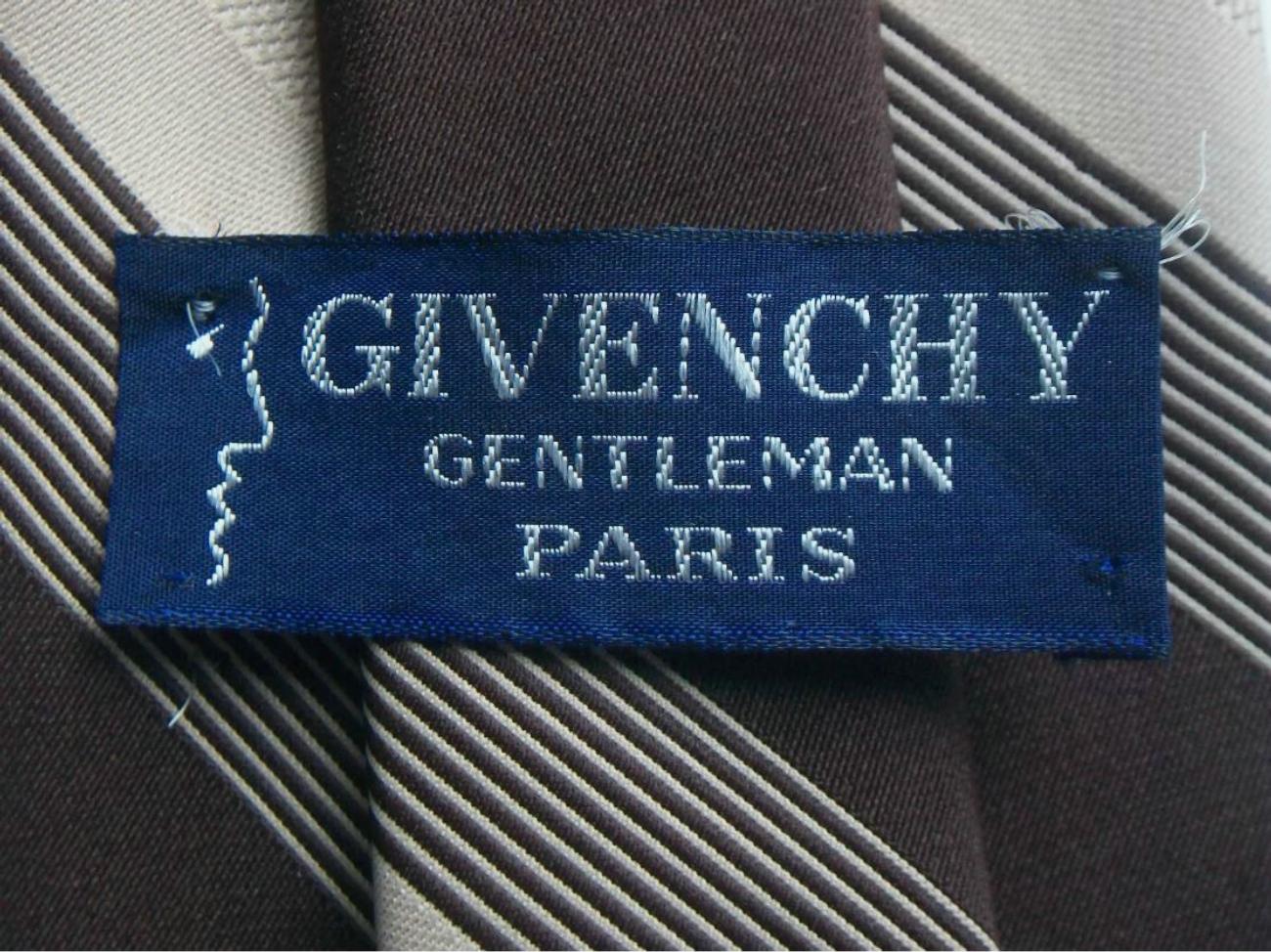 GIVENCHY - PARIS - Men's Neck Tie - Polyester Blend - France - Circa 1960's For Sale 2